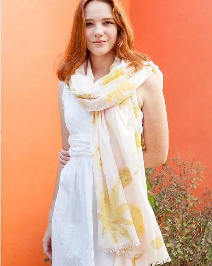 Sundara Schal aus 100% Bio-Baumwolle – ECO PRINT