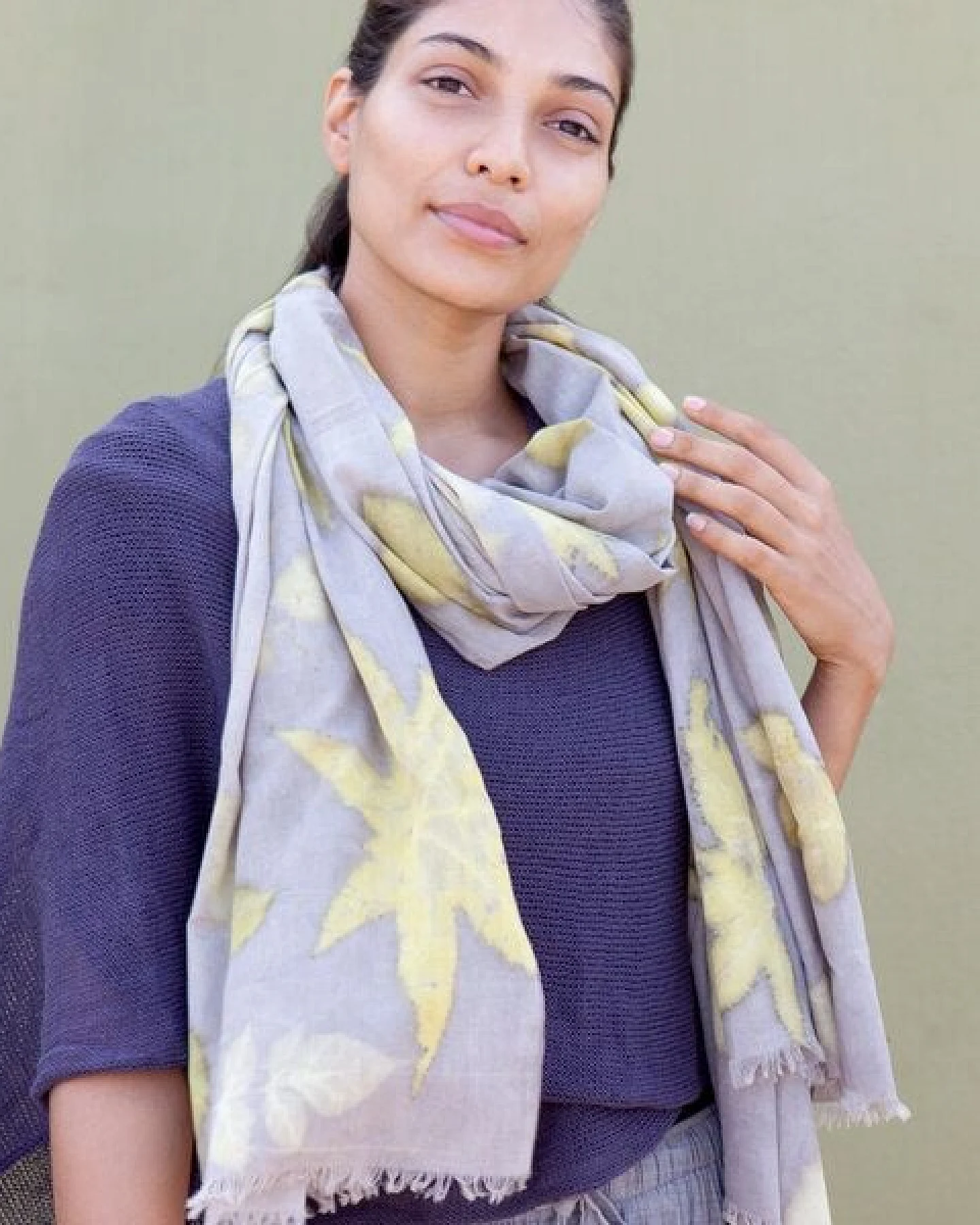 Sundara Schal aus 100% Bio-Baumwolle – ECO PRINT – Ansicht 2