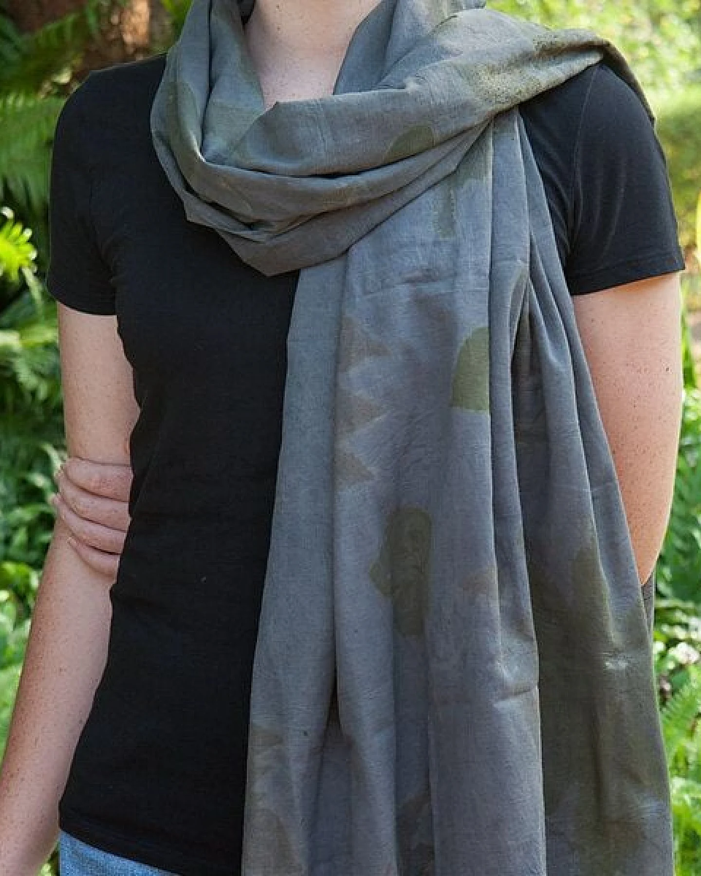 Sundara Schal aus 100% Bio-Baumwolle – ECO PRINT – Ansicht 3