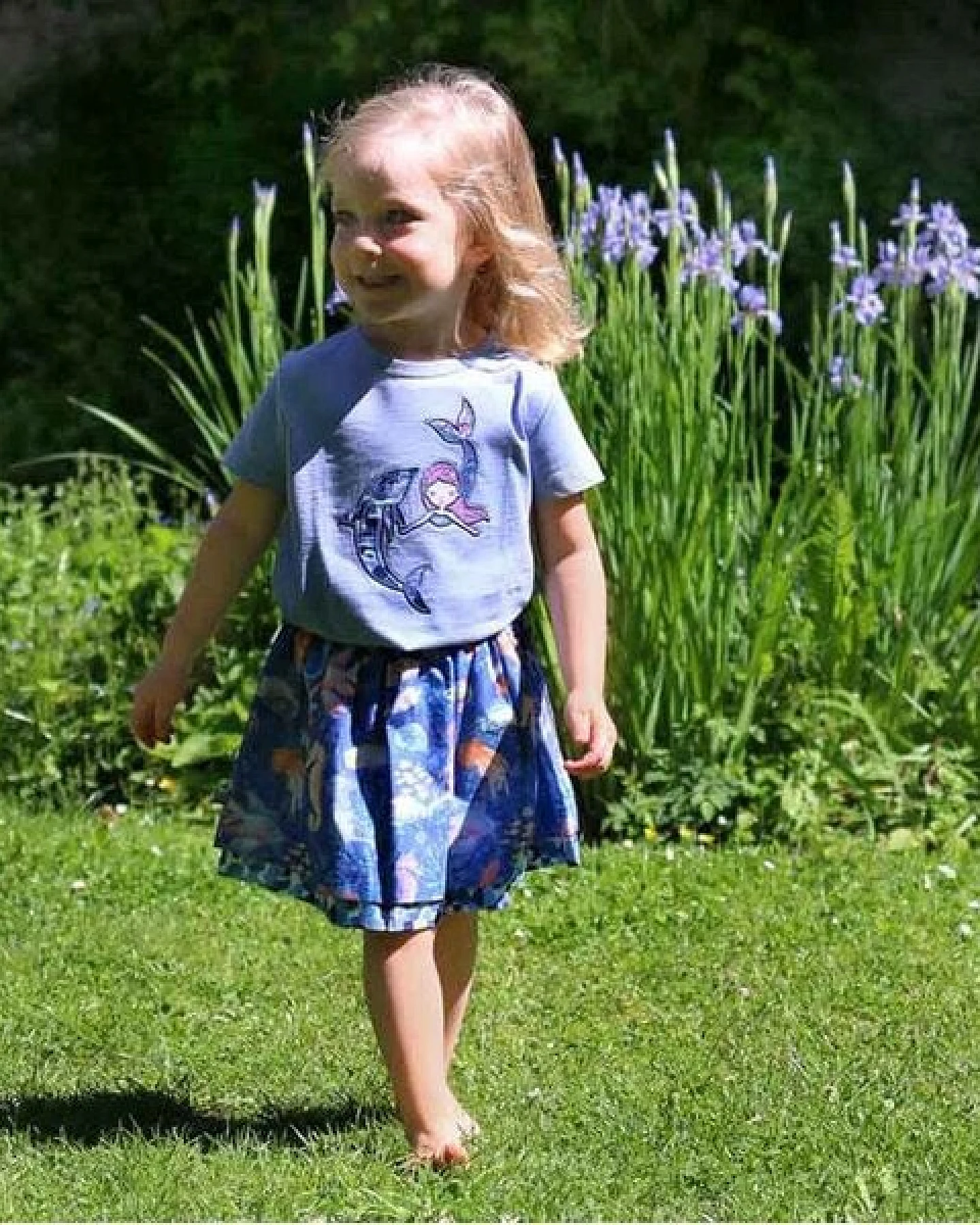 Enfant Terrible Wenderock: Pinselblumen und Fische im Blue-Light Sky – Ansicht 2