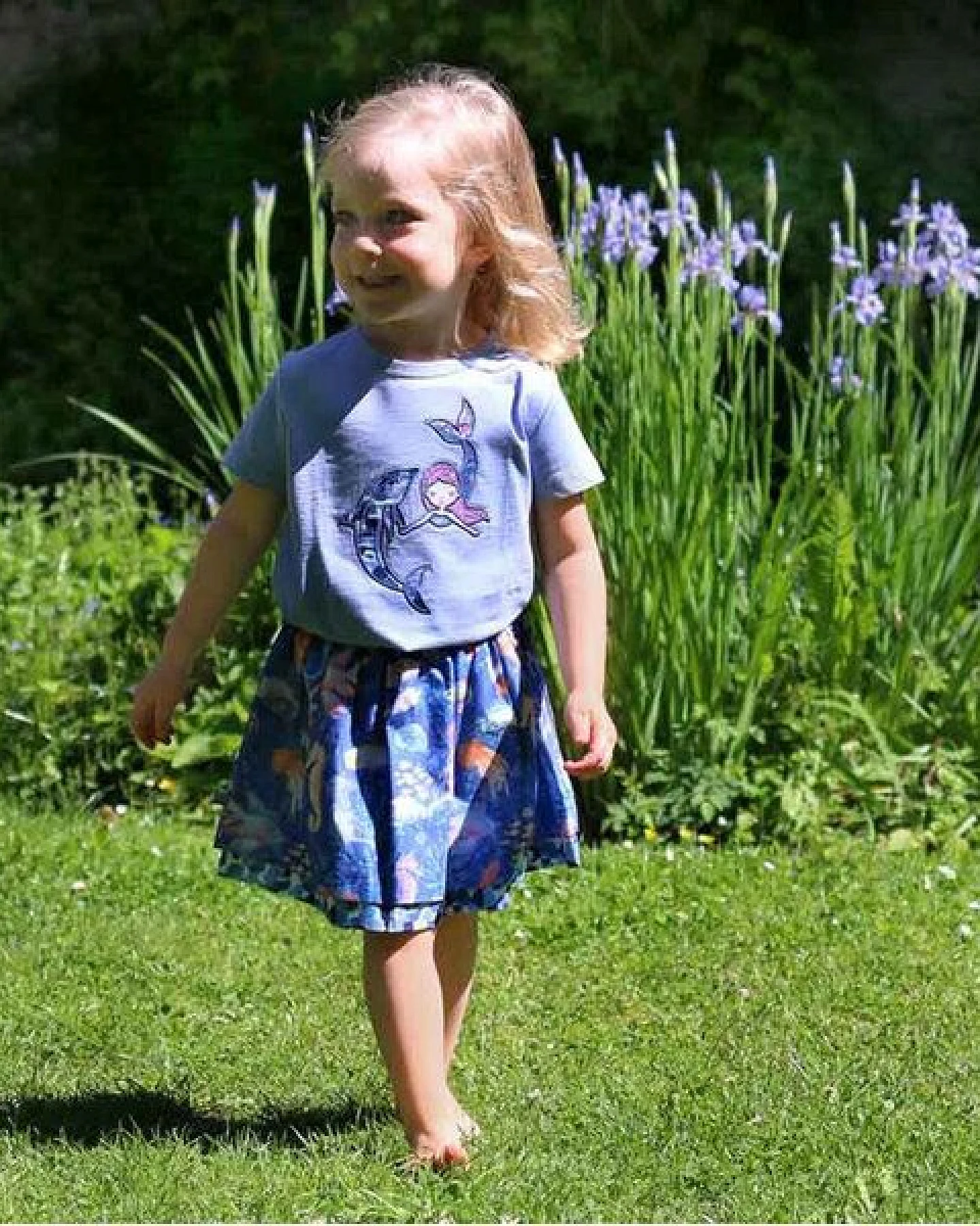 Enfant Terrible Wenderock: Pinselblumen und Fische im Blue-Light Sky – Ansicht 2