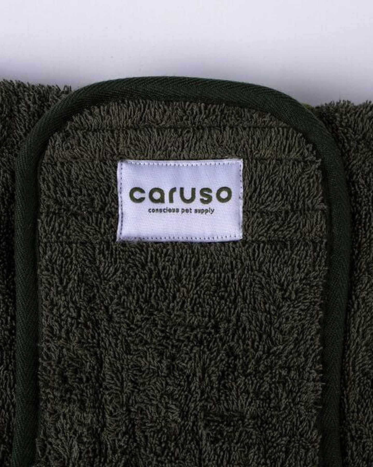 Caruso Conscious Pet Supply Hundebademantel - Waldgrün - doppellagig und saugstark - Bio-Baumwoll Mix – Ansicht 3