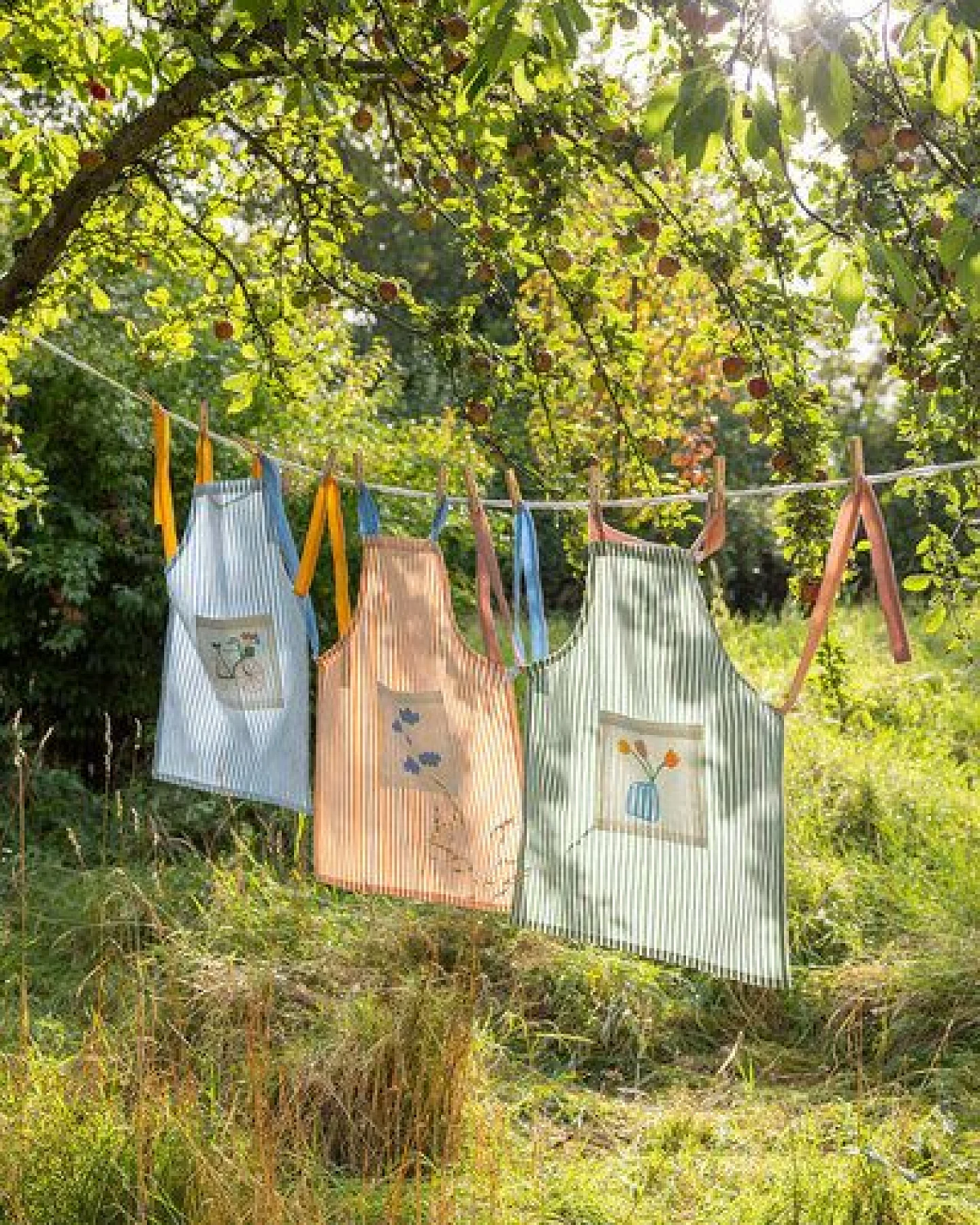 TRANQUILLO Kinderschürze VELOBLOOM GOTS zertifiziert (TEX190, TEX191, TEX192) – Ansicht 3