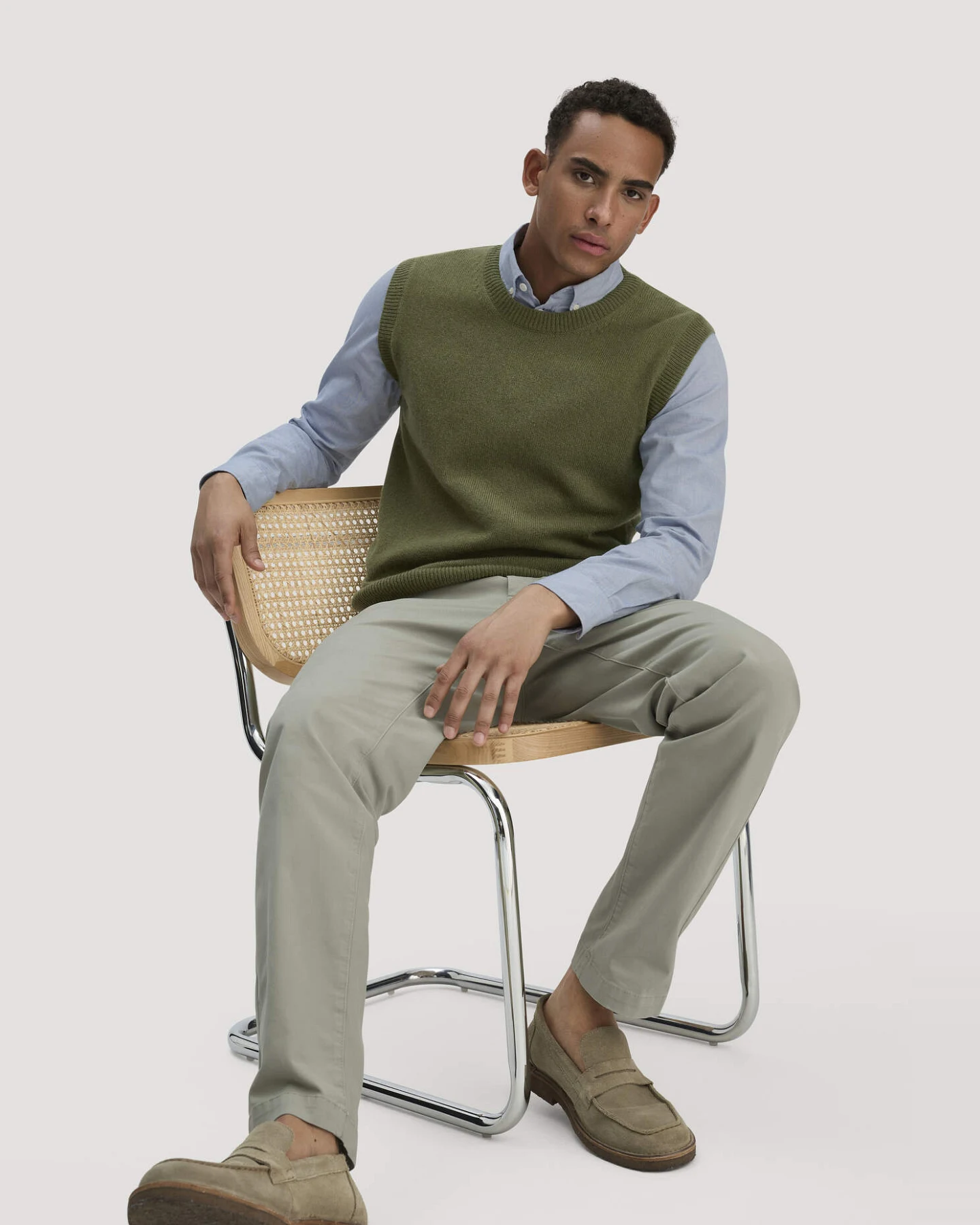 hessnatur Herren Chino LENN Regular aus Bio-Baumwolle - grün - Größe 38/32 – Ansicht 4