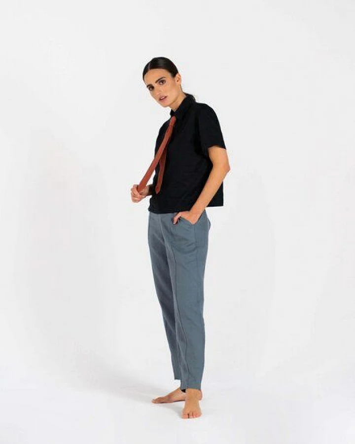 HACOY Leinenhemd mit abnehmbarer Krawatte – Unisex & Kurzarm – Made in Litauen