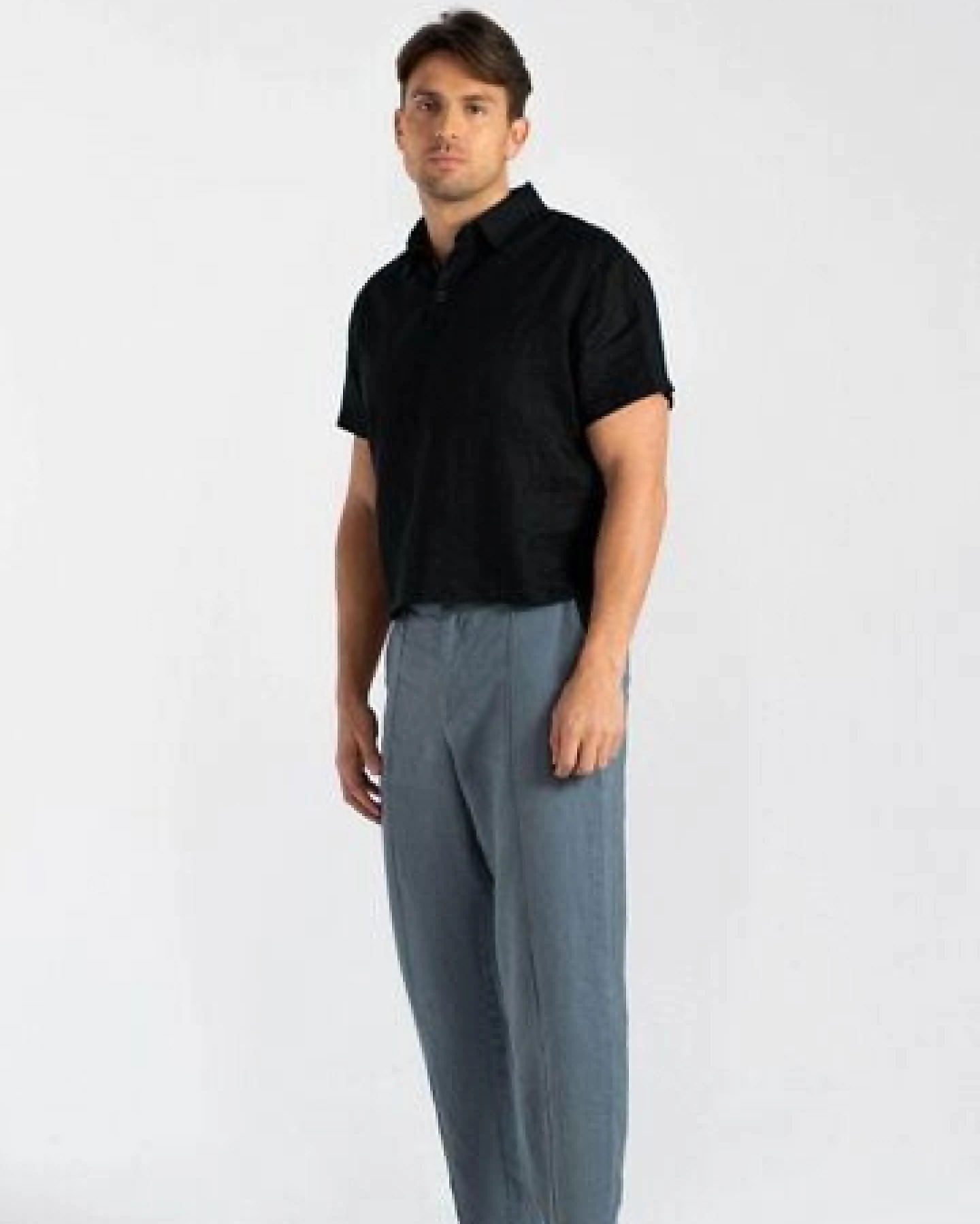 HACOY Leinenhemd mit abnehmbarer Krawatte – Unisex & Kurzarm – Made in Litauen – Ansicht 3