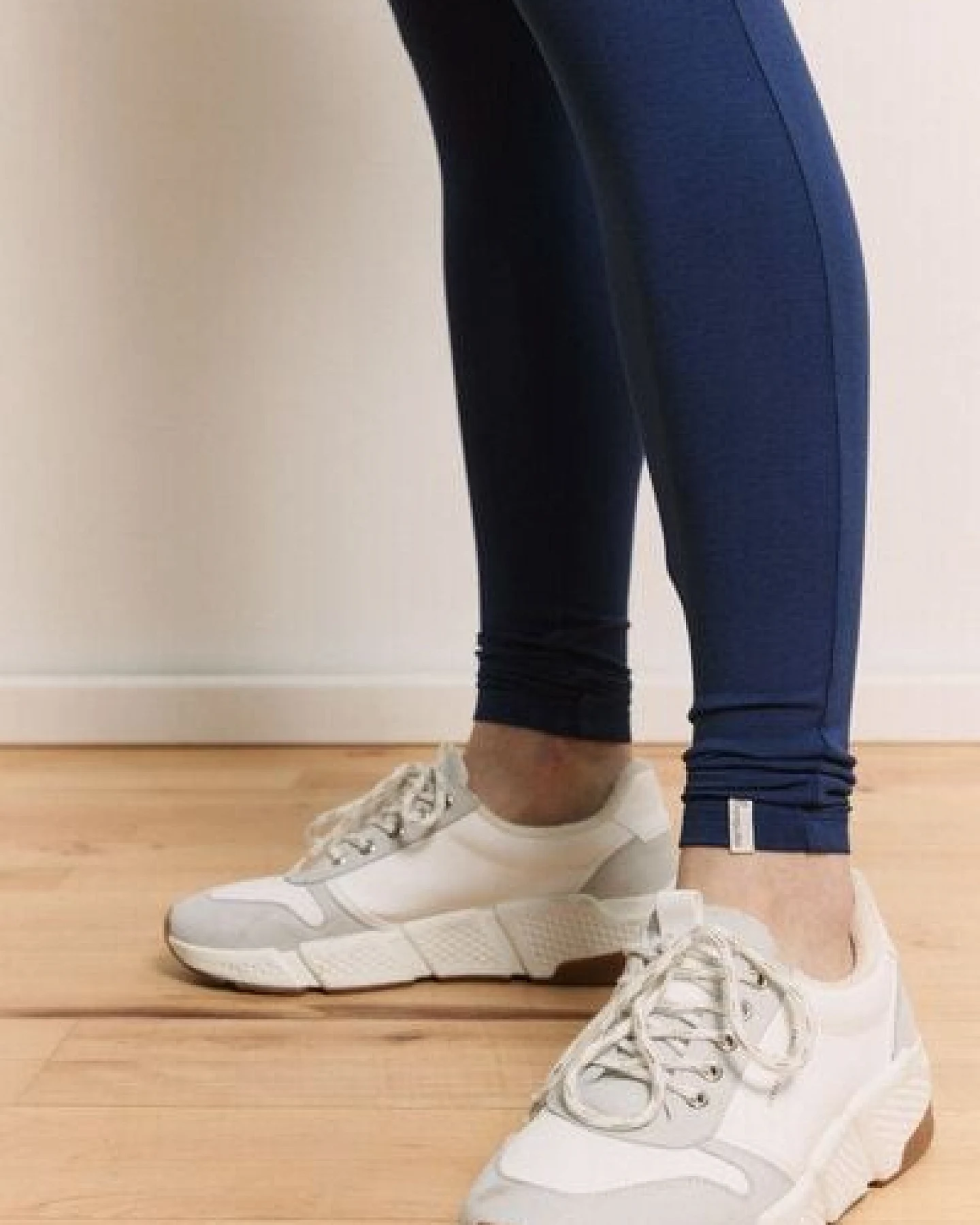 TRANQUILLO Jersey Leggings Tinaa aus EcoVero Viskose by Lenzing (1070005) – Ansicht 3