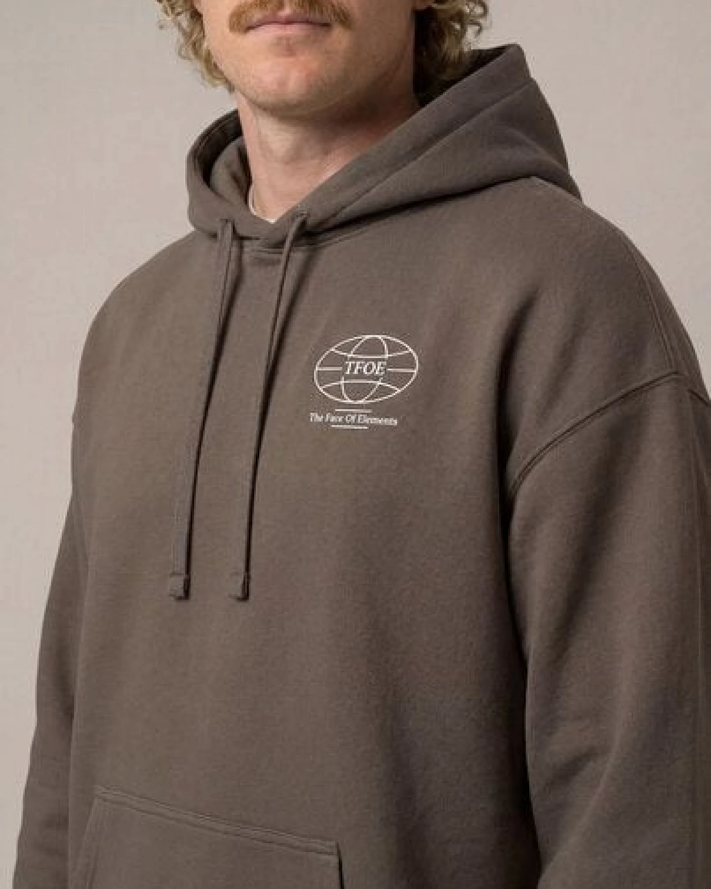 THE FACE OF ELEMENTS GLOBE - RELAXED FIT HOODIE AUS 100% BIO-BAUMWOLLE – Ansicht 2