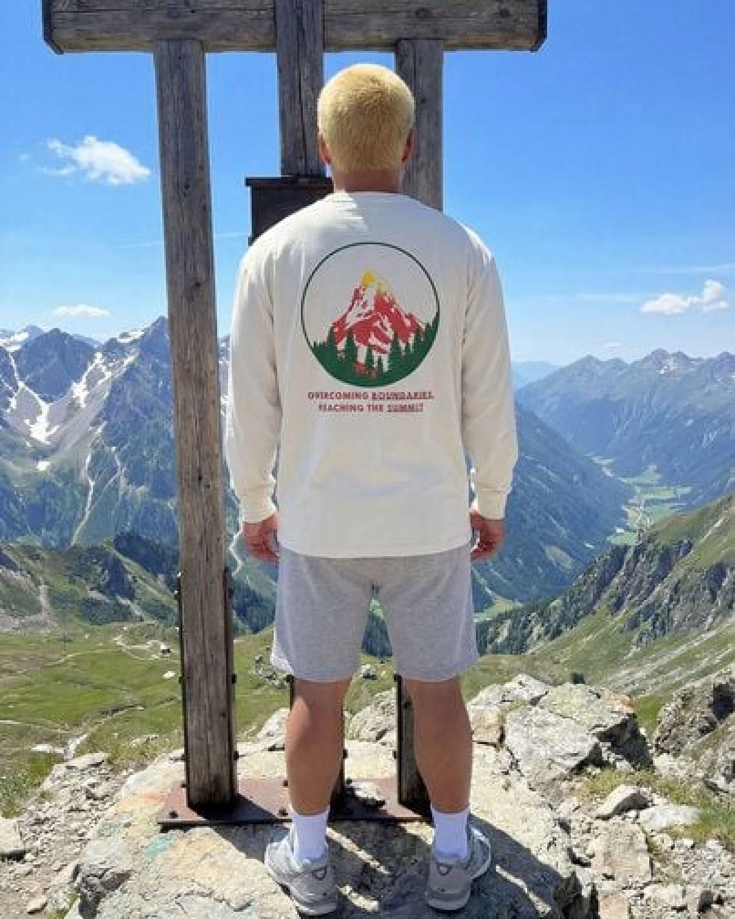 THE FACE OF ELEMENTS Matterhorn - RELAXED FIT LONGSLEEVE AUS 100% BIO-BAUMWOLLE – Ansicht 3