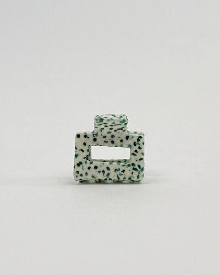 ettics STUDIO spange square small dots green