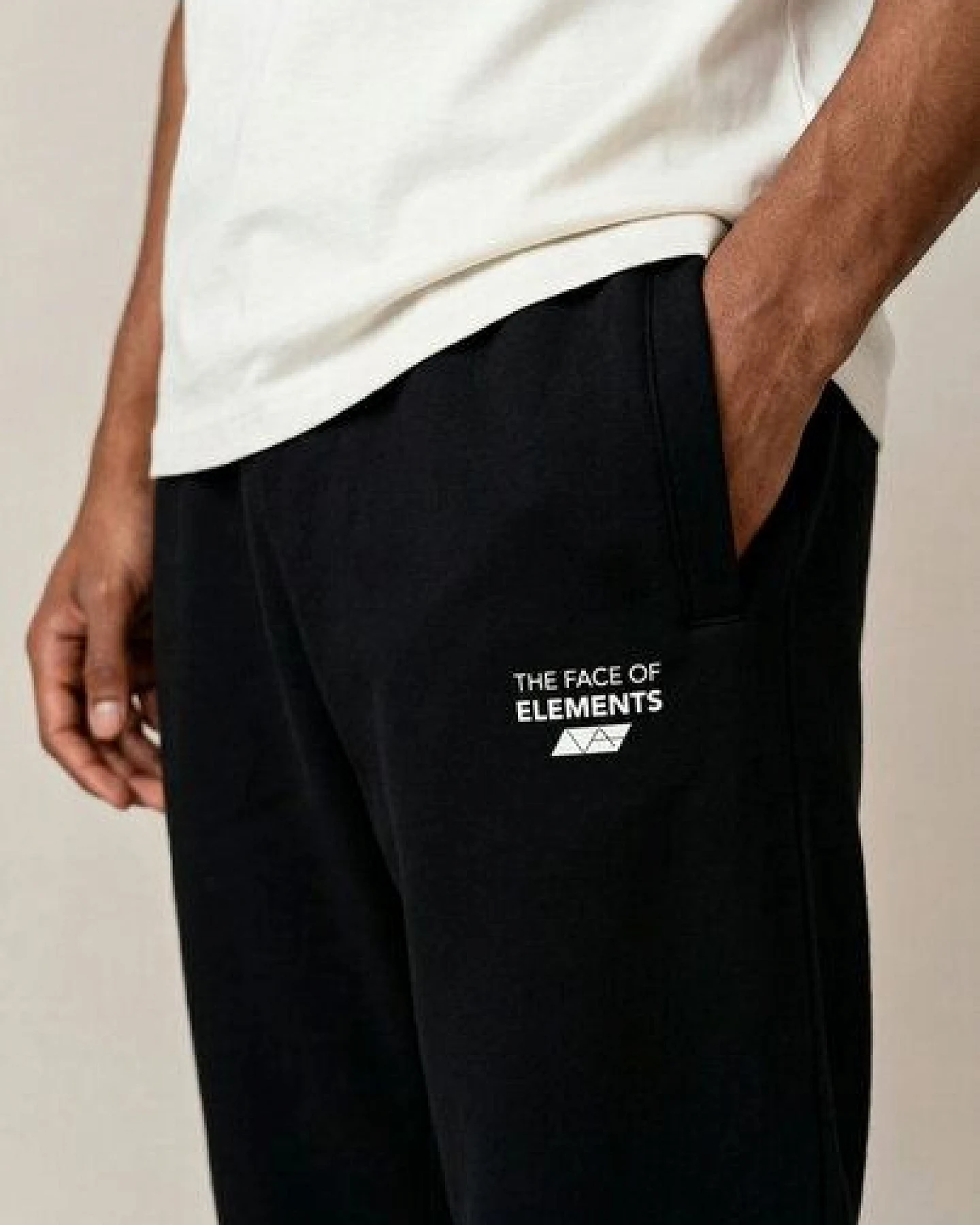 THE FACE OF ELEMENTS ESSENTIAL - RELAXED FIT SWEATPANT AUS 100% BIO-BAUMWOLLE – Ansicht 2