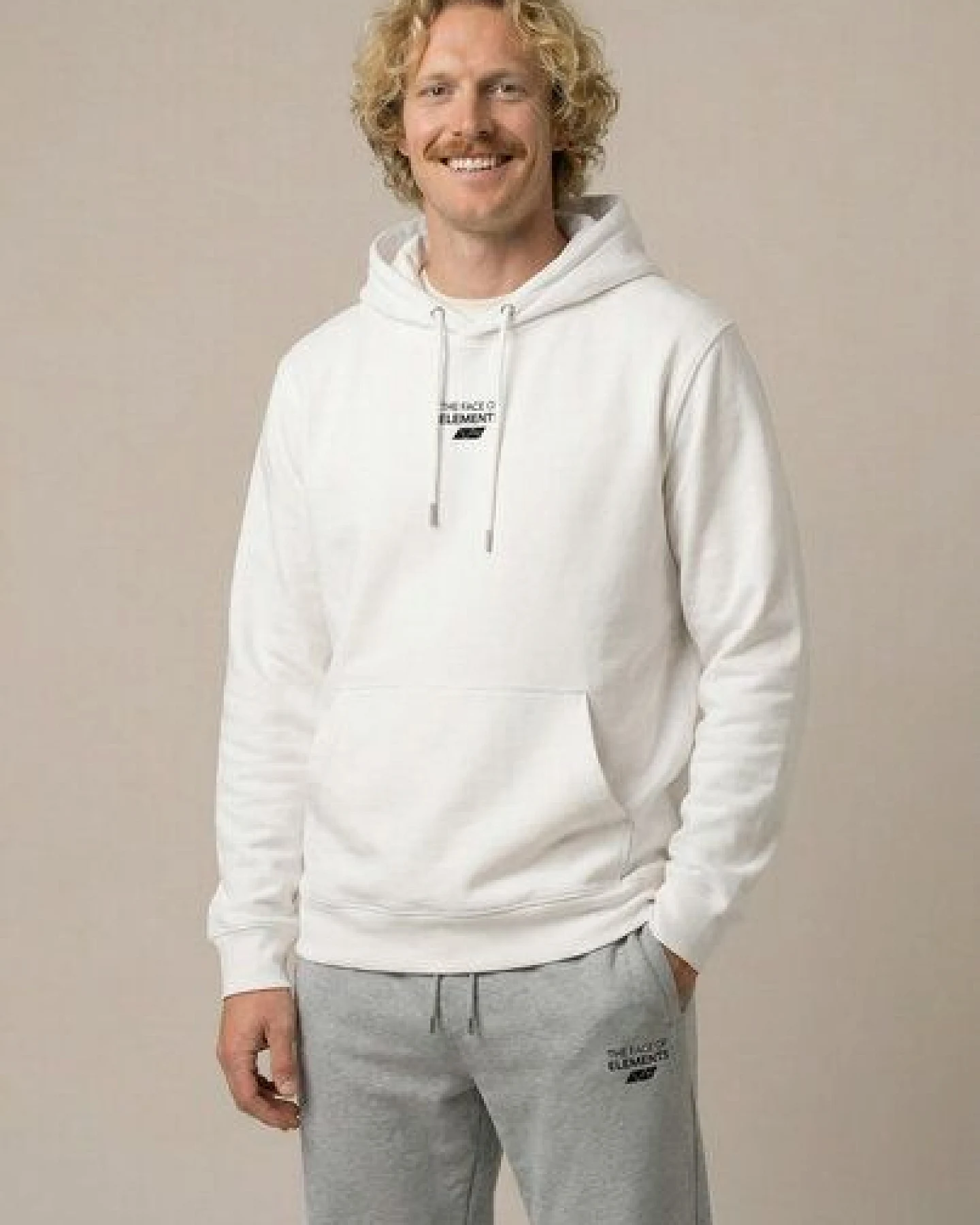 THE FACE OF ELEMENTS ESSENTIAL - REGULAR FIT HOODIE AUS 100% BIO-BAUMWOLLE – Ansicht 4