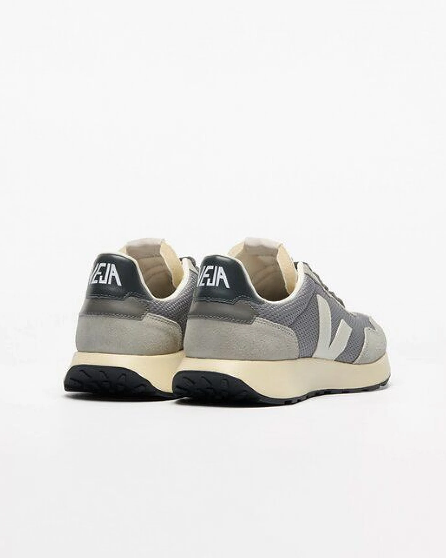 Veja PAULISTANA ALVEOMESH ARDOISE NATURAL Unisex – Ansicht 3