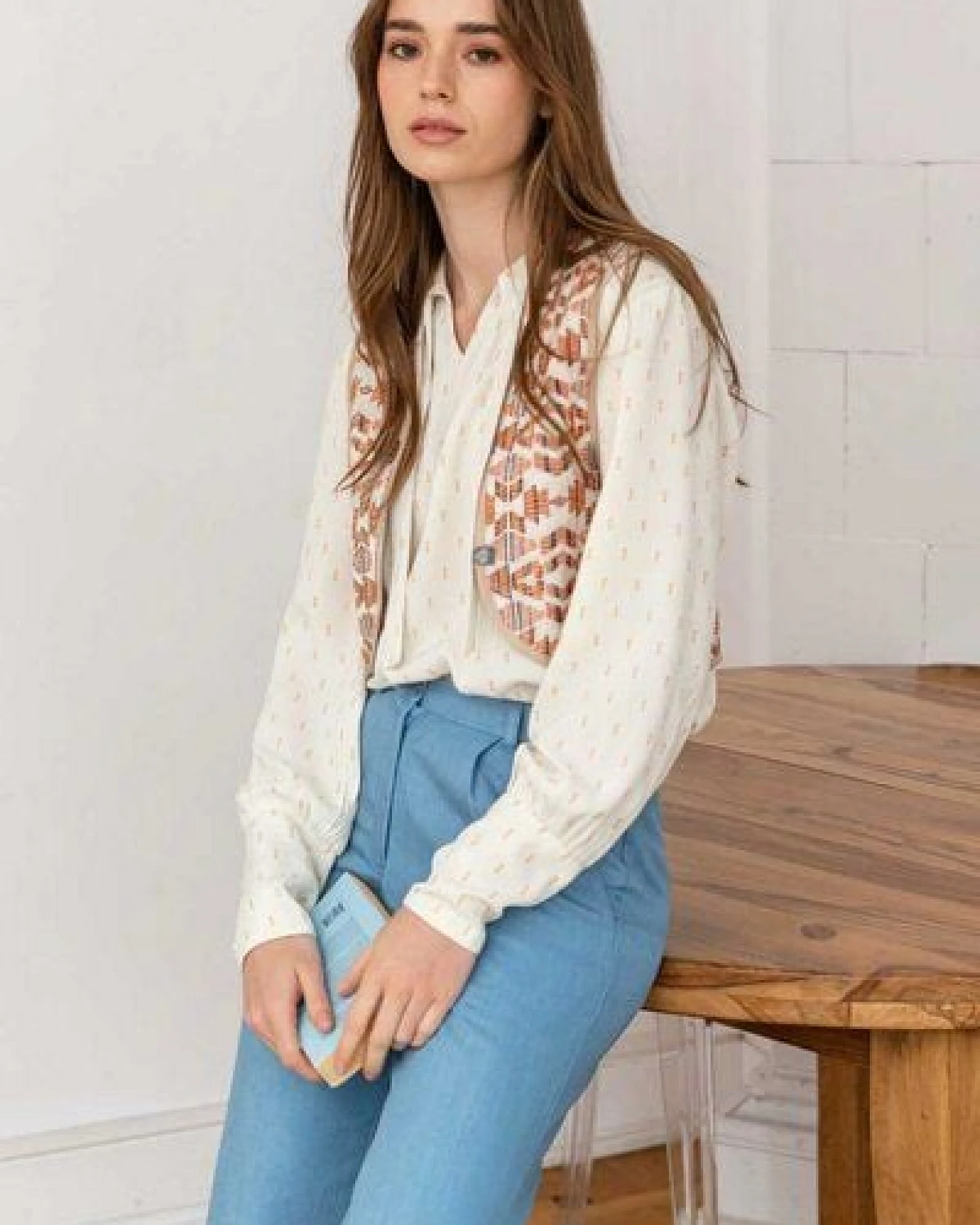 WiDDA berlin Goldene Bluse BANDA – Ansicht 4
