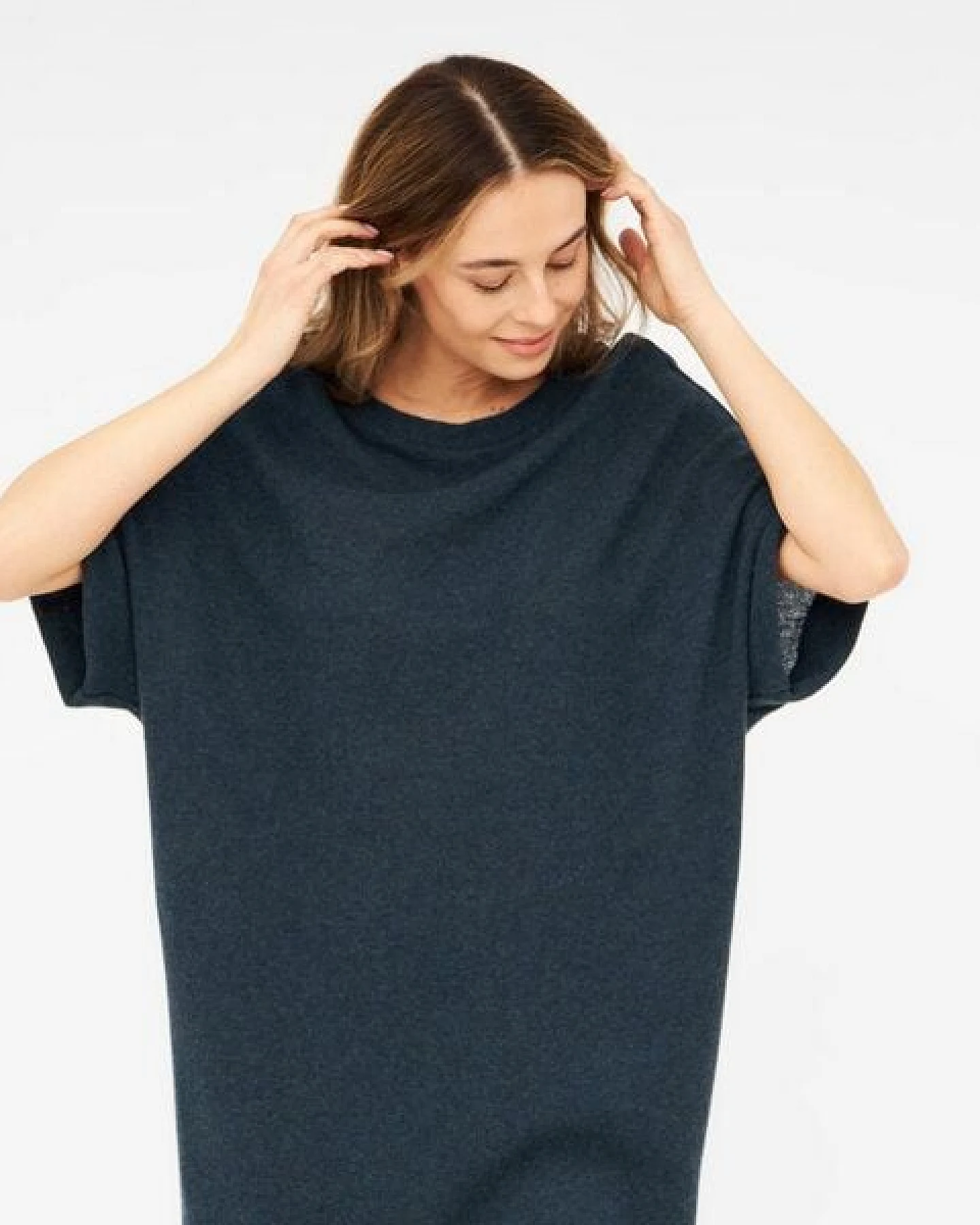 WiDDA berlin Strickkleid SNUG petrol aus recycelter Wolle – Ansicht 4