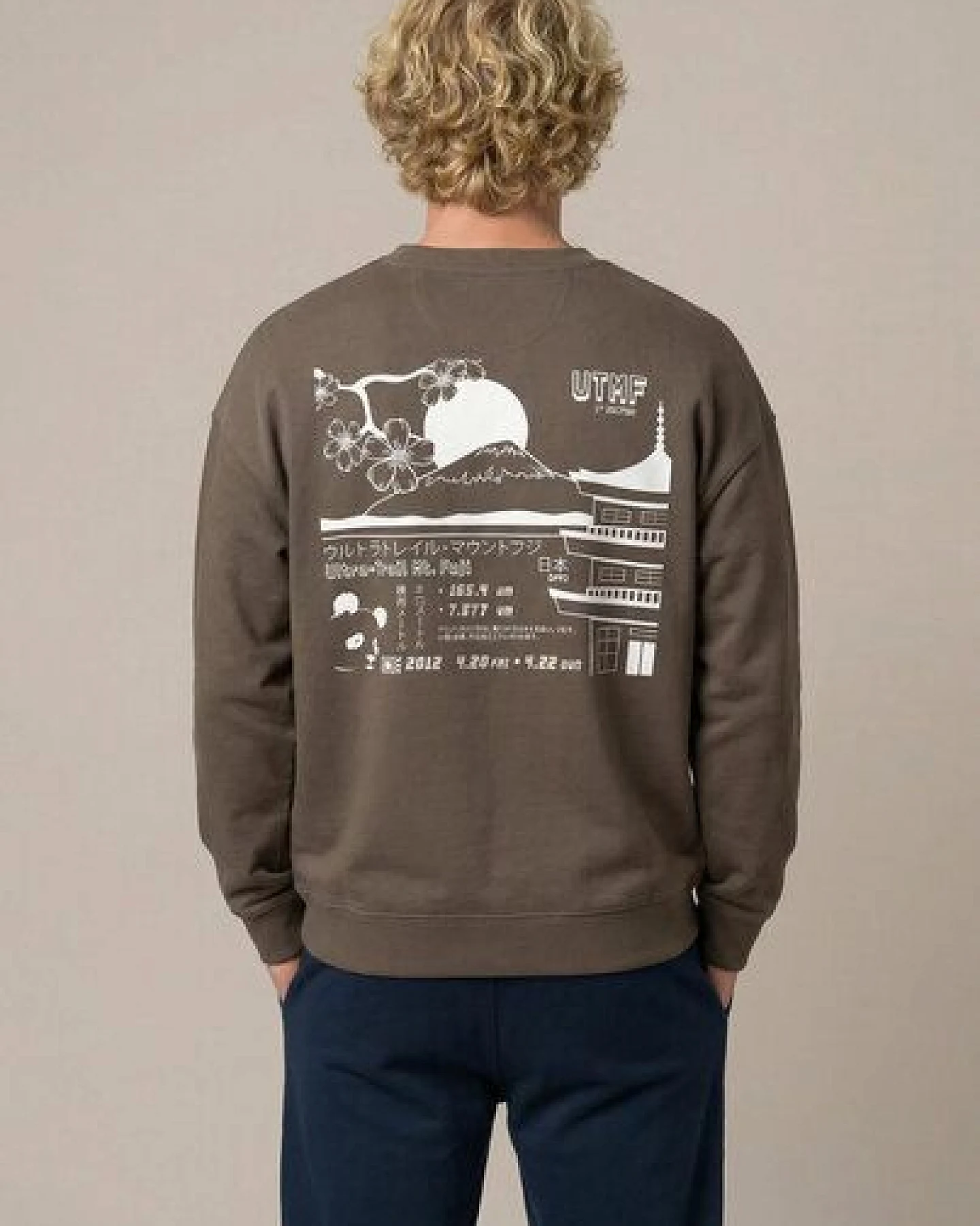 THE FACE OF ELEMENTS MOUNT FUJI ULTRA TRAIL - RELAXED FIT SWEATSHIRT AUS 100% BIO-BAUMWOLLE – Ansicht 3