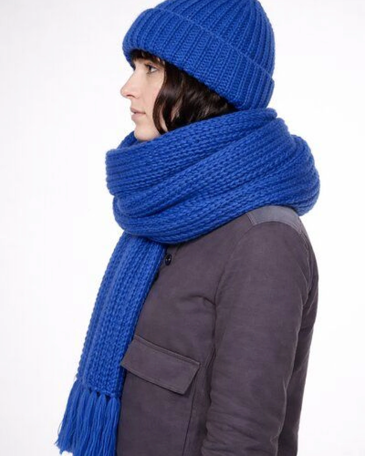 ein garten Studios XXL Handstrickschal / Stola aus Alpaka-Seide-Merino – Ansicht 3