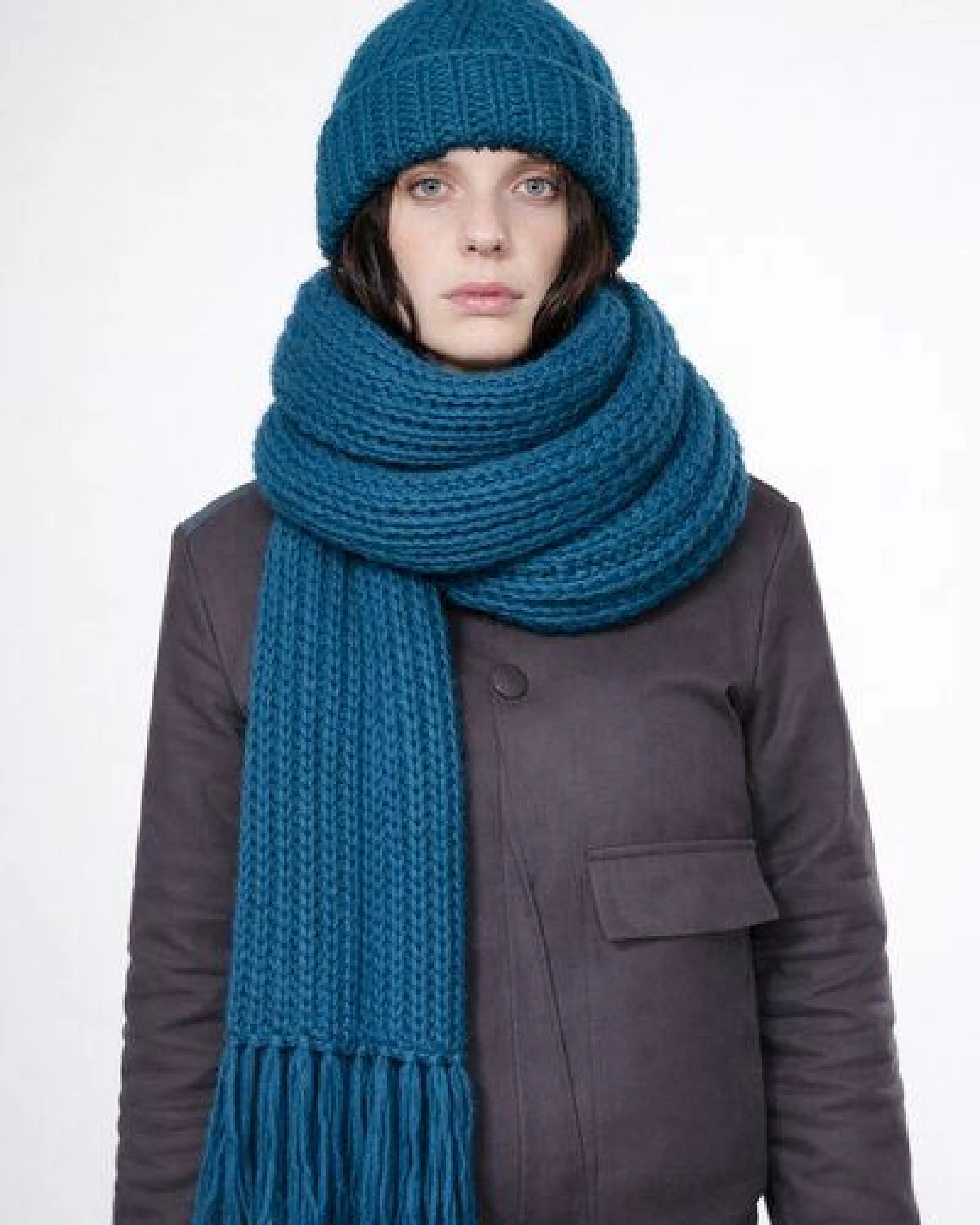 ein garten Studios XXL Handstrickschal / Stola aus Alpaka-Seide-Merino – Ansicht 4