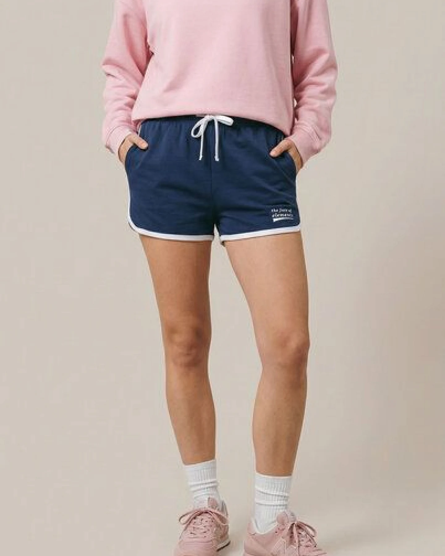 THE FACE OF ELEMENTS STATEMENT - FITTED SWEATPANT SHORTS AUS 100% BIO-BAUMWOLLE – Ansicht 2