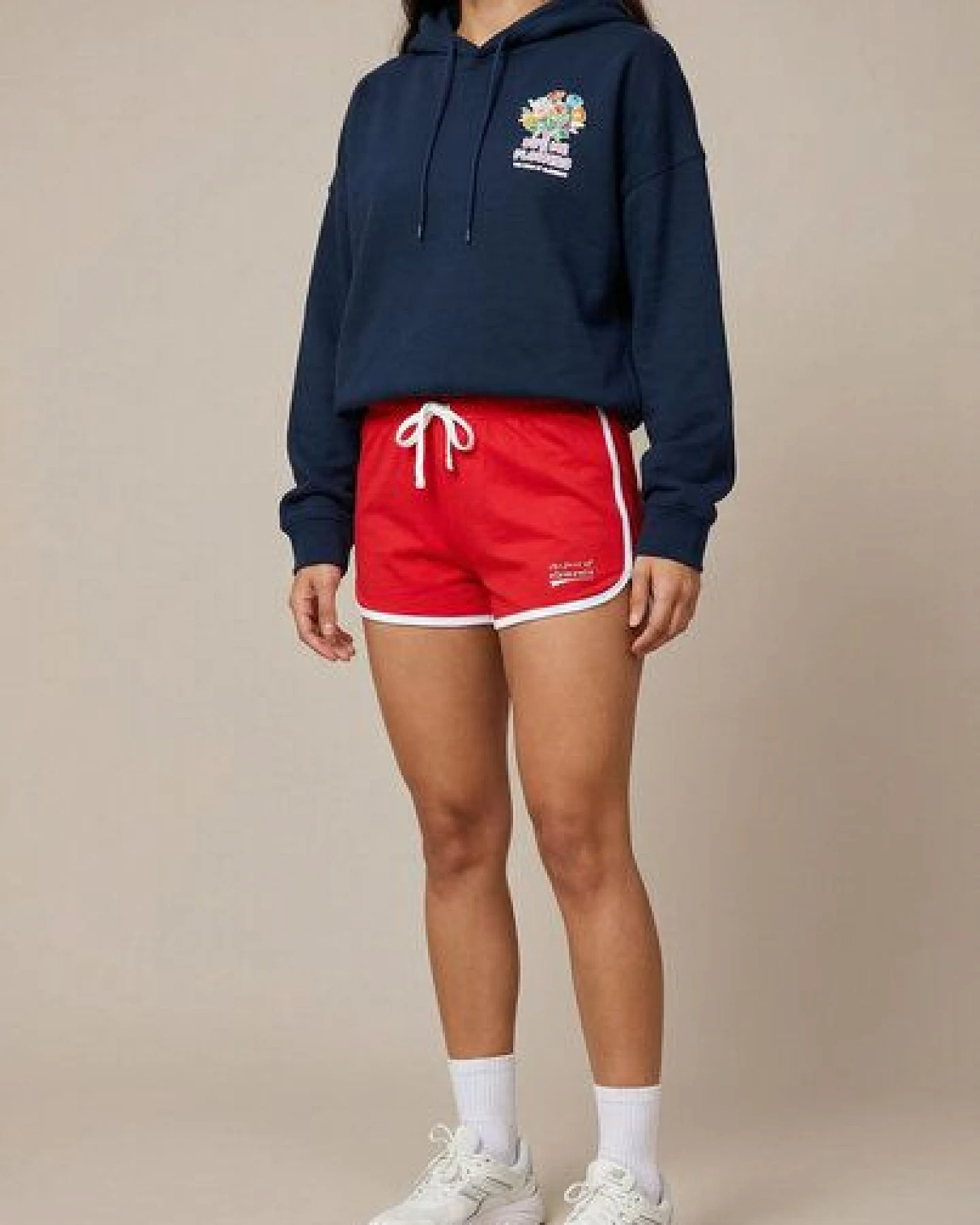 THE FACE OF ELEMENTS STATEMENT - FITTED SWEATPANT SHORTS AUS 100% BIO-BAUMWOLLE – Ansicht 2