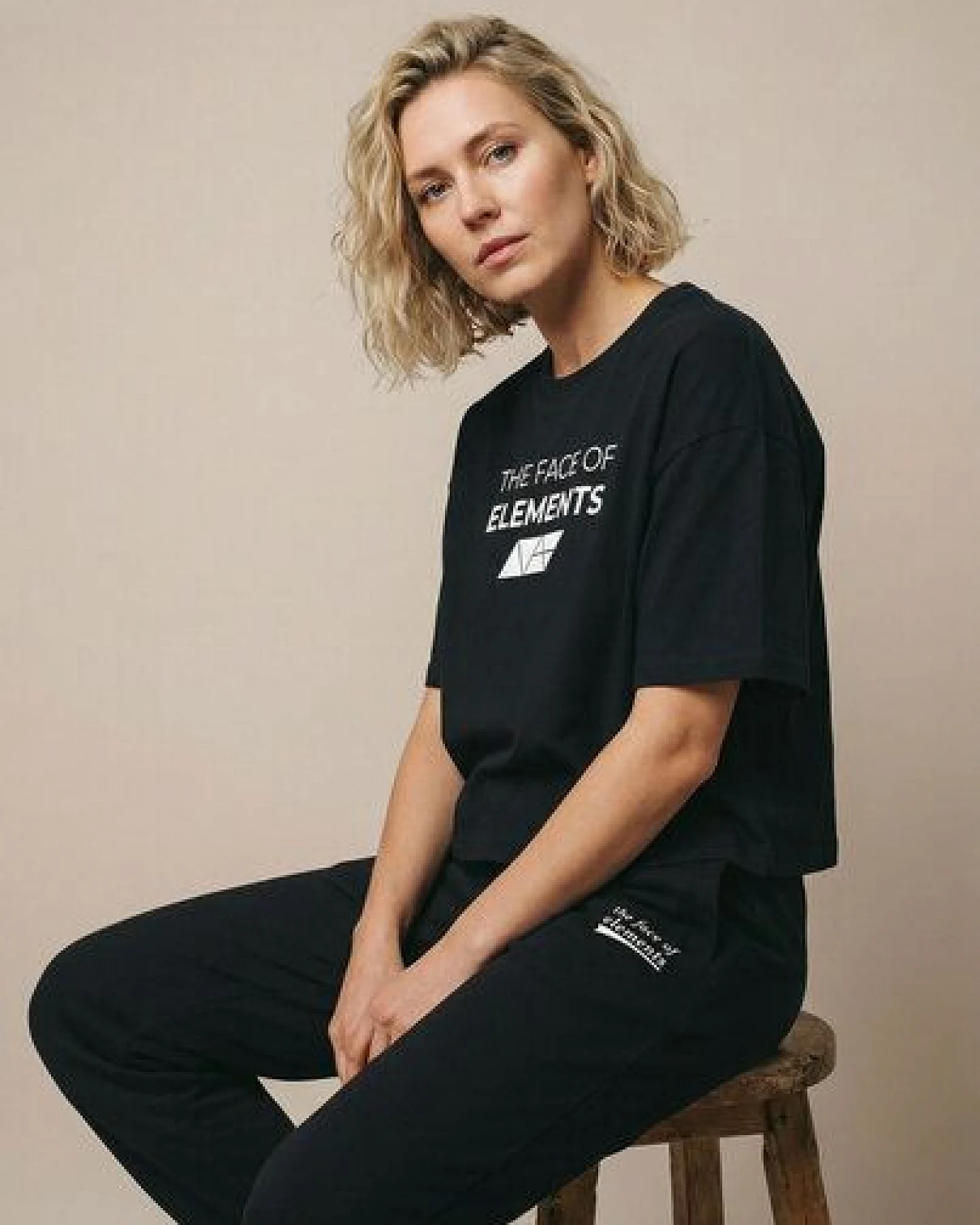 THE FACE OF ELEMENTS STATEMENT - RELAXED FIT SWEATPANT AUS 100% BIO-BAUMWOLLE – Ansicht 2