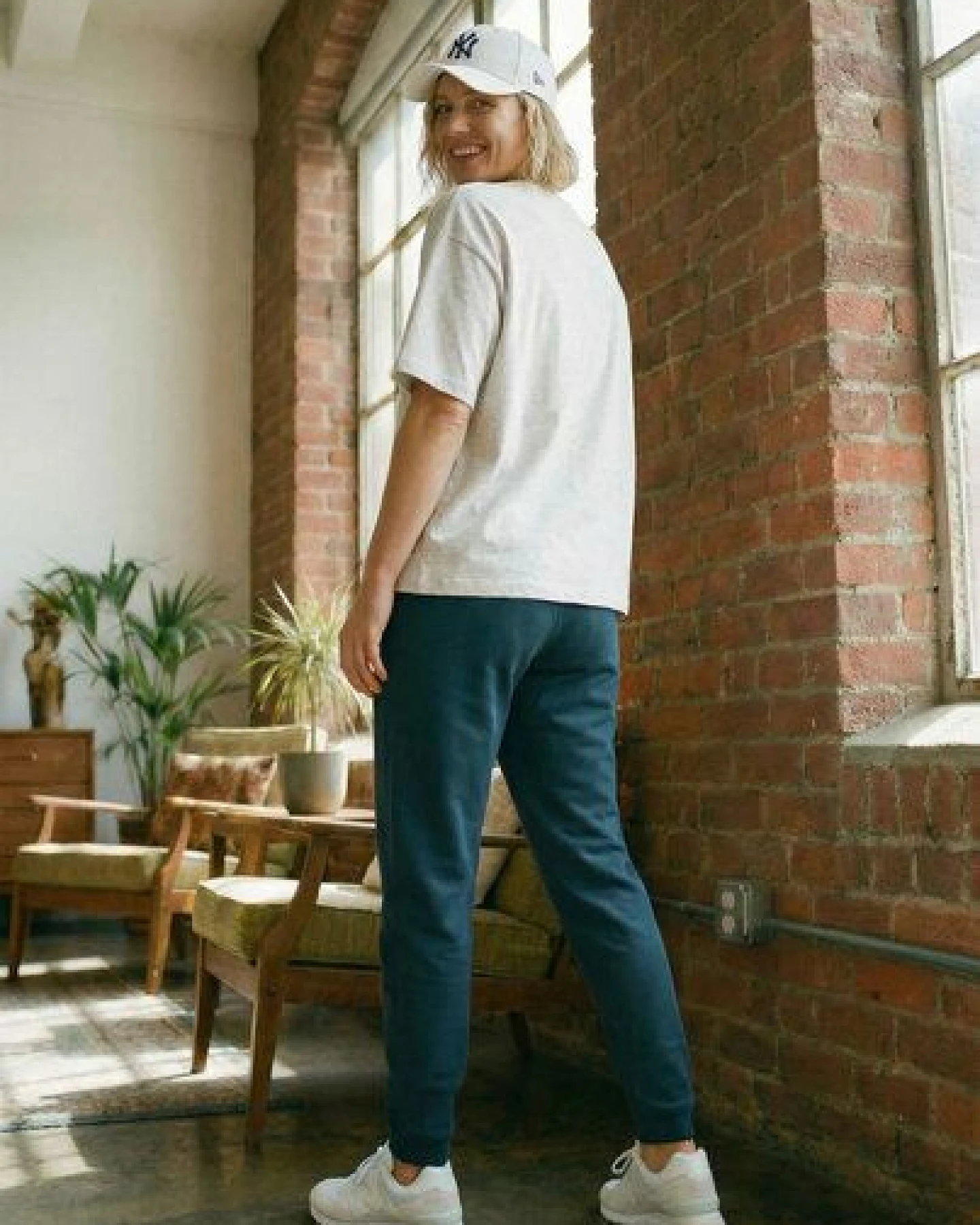 THE FACE OF ELEMENTS PEAK - REGULAR FIT SWEATPANT AUS 100% BIO-BAUMWOLLE – Ansicht 2