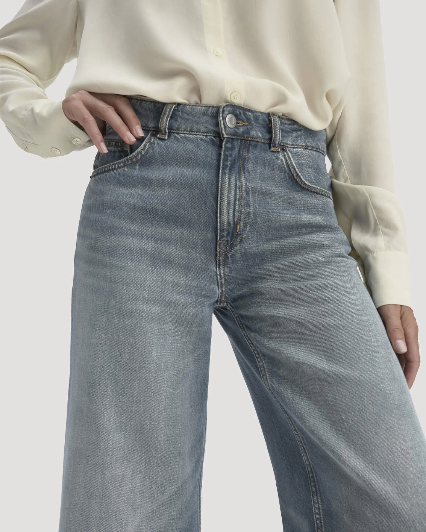 hessnatur Damen Jeans ALVA Wide Leg aus Bio-Denim - blau - Größe 28/34 – Ansicht 3