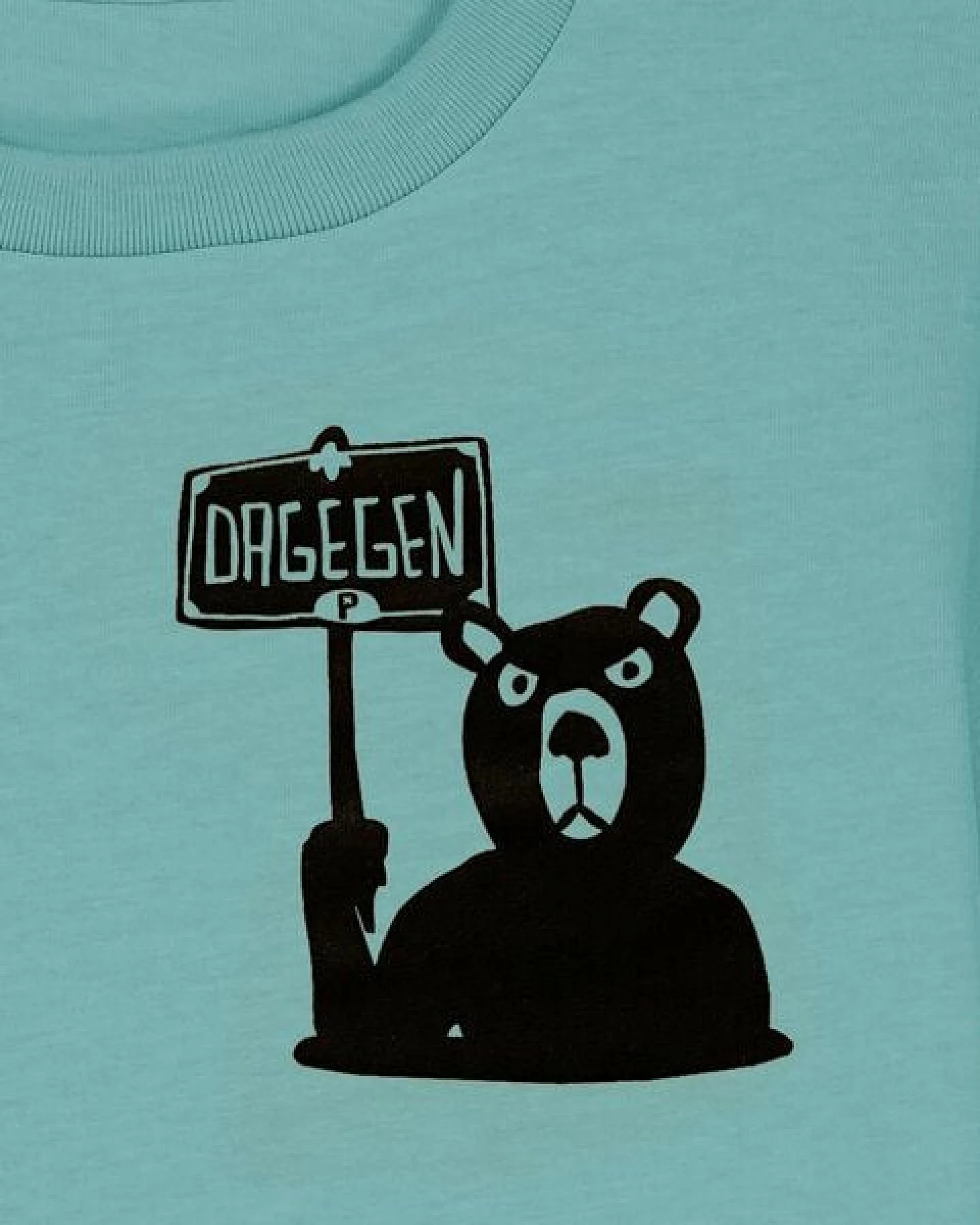 päfjes Der Bär ist DAGEGEN! Du auch? - Kinder T-Shirt aus Baumwolle Fair - Siebdruck – Ansicht 3