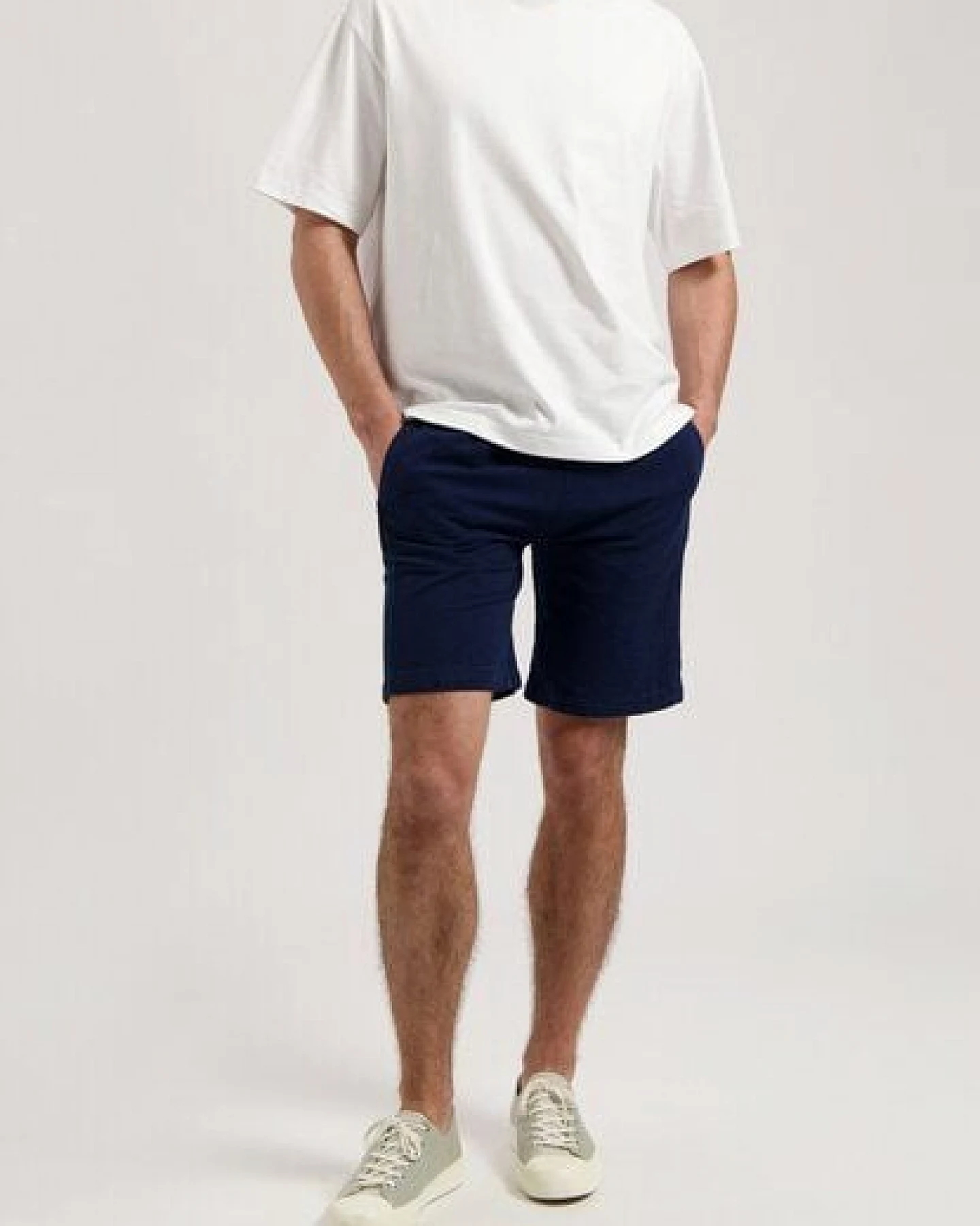 MUD Jeans Herren Shorts "Henry Denim Short - BlueDip" – Ansicht 2