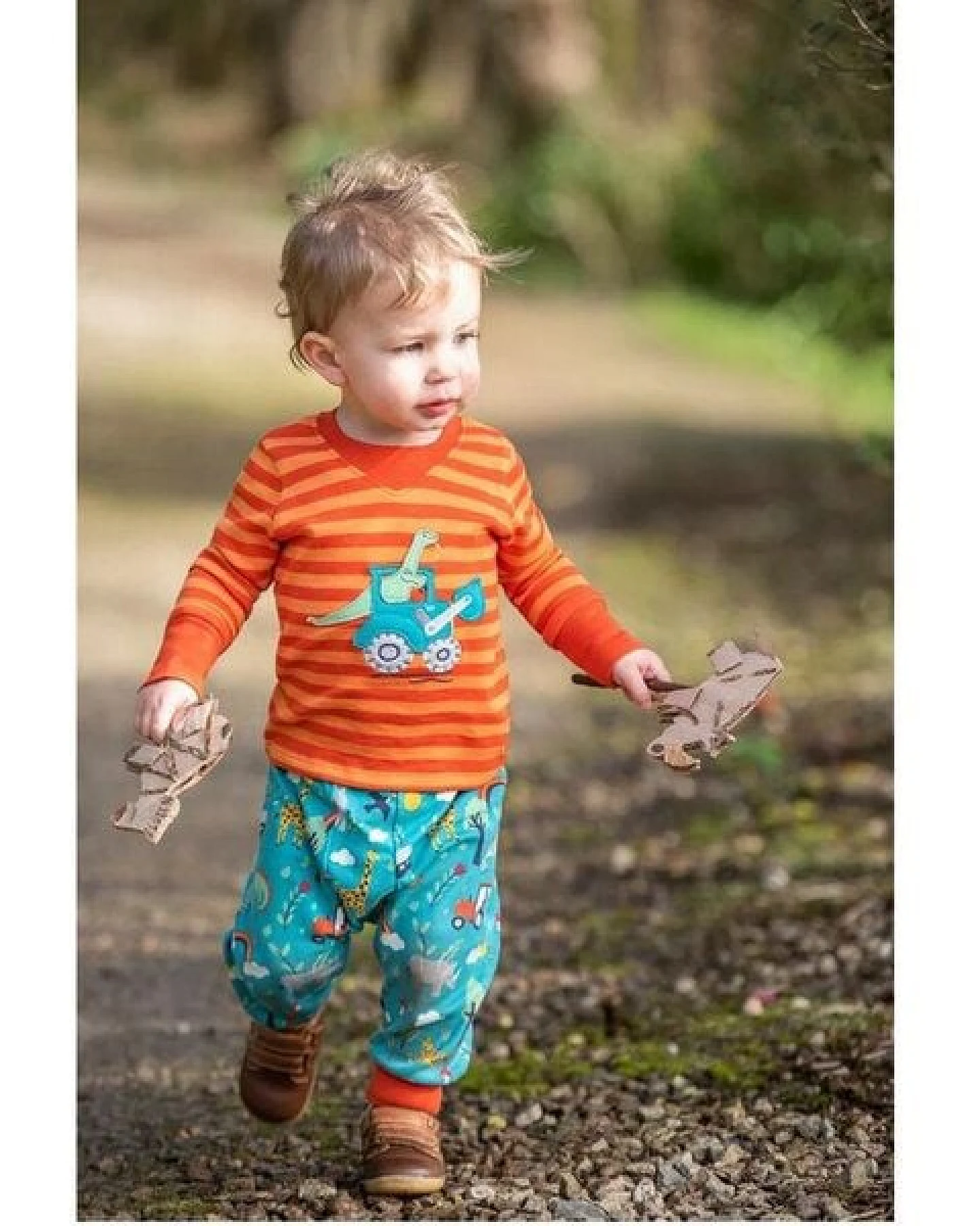 Frugi Langarm-Shirt Dino/Traktor in orange gestreift Easy on Top – Ansicht 2