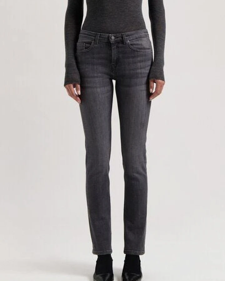 MUD Jeans Damen Jeans "Faye Low Slim - Authentic Black"