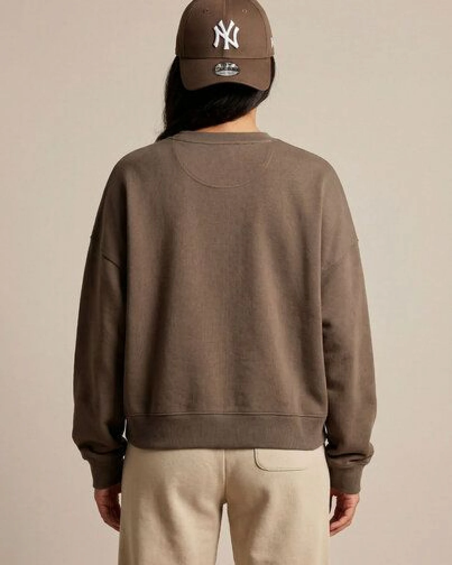 THE FACE OF ELEMENTS IT'S THE LOVE STUPID - RELAXED BOXY FIT SWEATSHIRT AUS 100% BIO-BAUMWOLLE – Ansicht 2