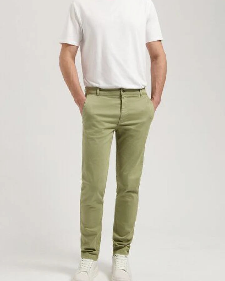 MUD Jeans Unisex Jeans "Scott Mid Tapered - Rustic Green"