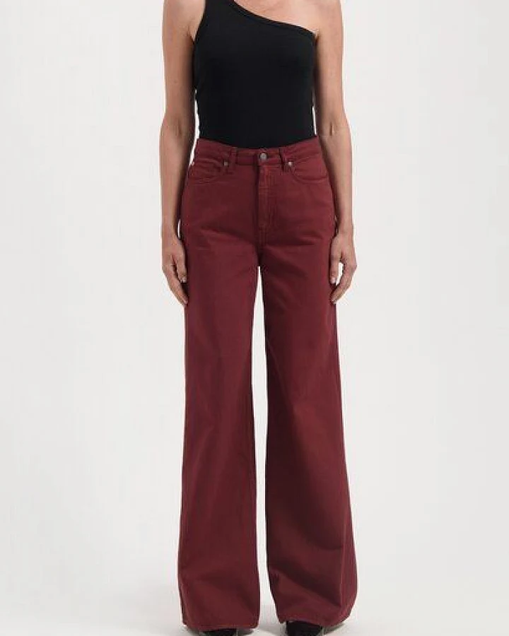 MUD Jeans Damen Jeans "Sara High Loose Flow - Burgundy"