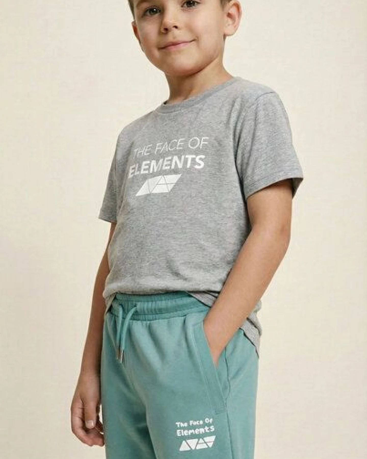 THE FACE OF ELEMENTS PLAYFUL PEAK - RELAXED FIT KIDS SWEATPANT AUS 100% BIO-BAUMWOLLE – Ansicht 2