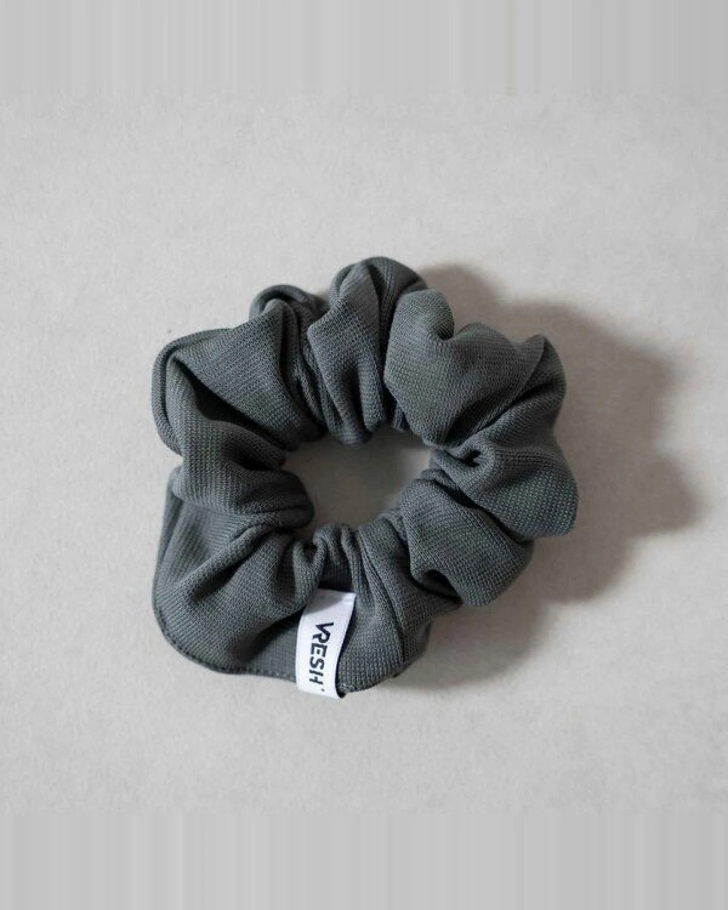 Vresh Clothing Ava - Scrunchie aus Biobaumwolle – Ansicht 2