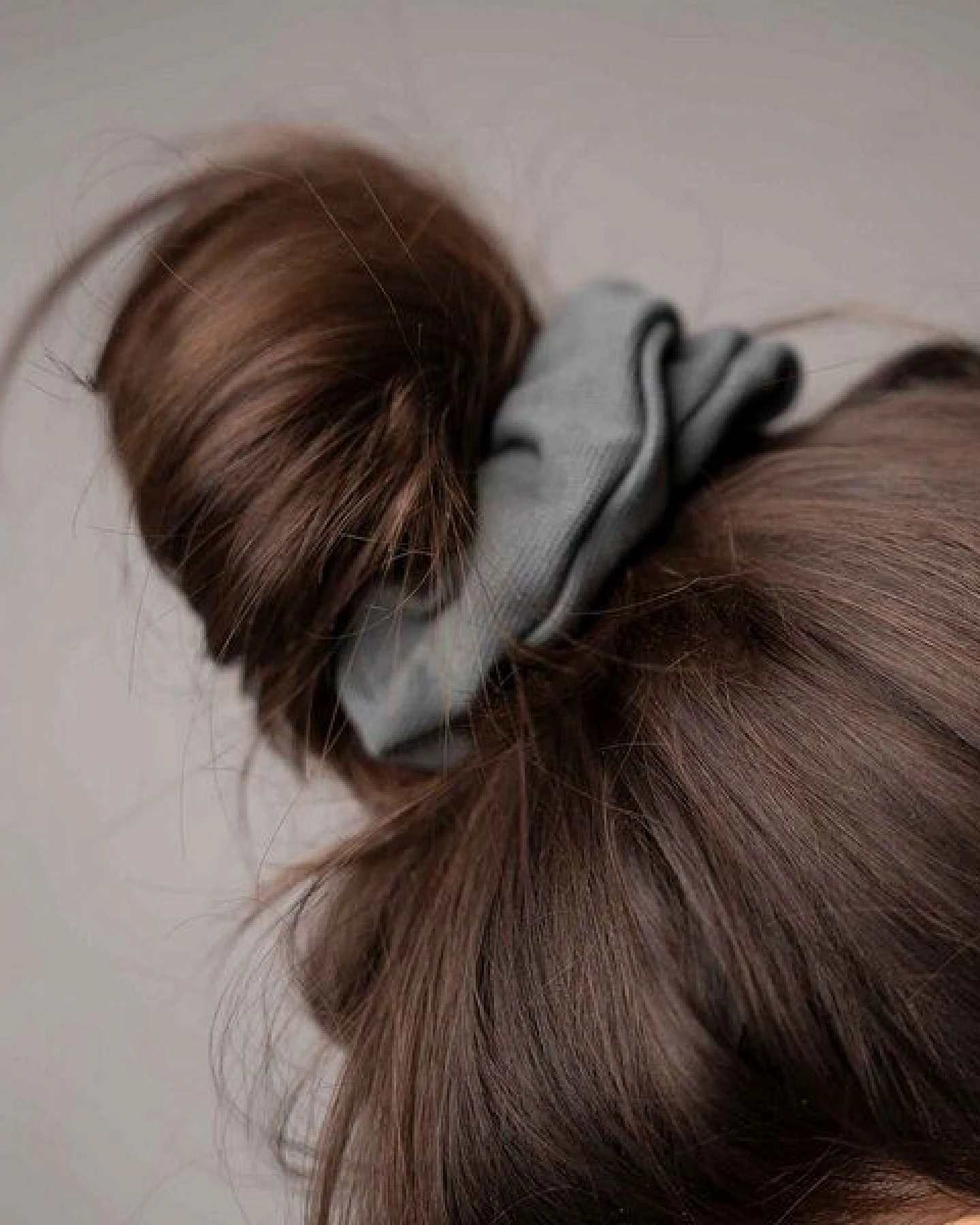 Vresh Clothing Ava - Scrunchie aus Biobaumwolle – Ansicht 3
