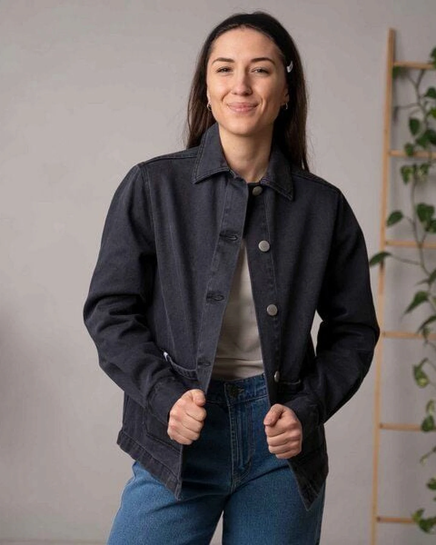 Vresh Clothing Valerie - Jeans Jacke aus Biobaumwolle – Ansicht 4