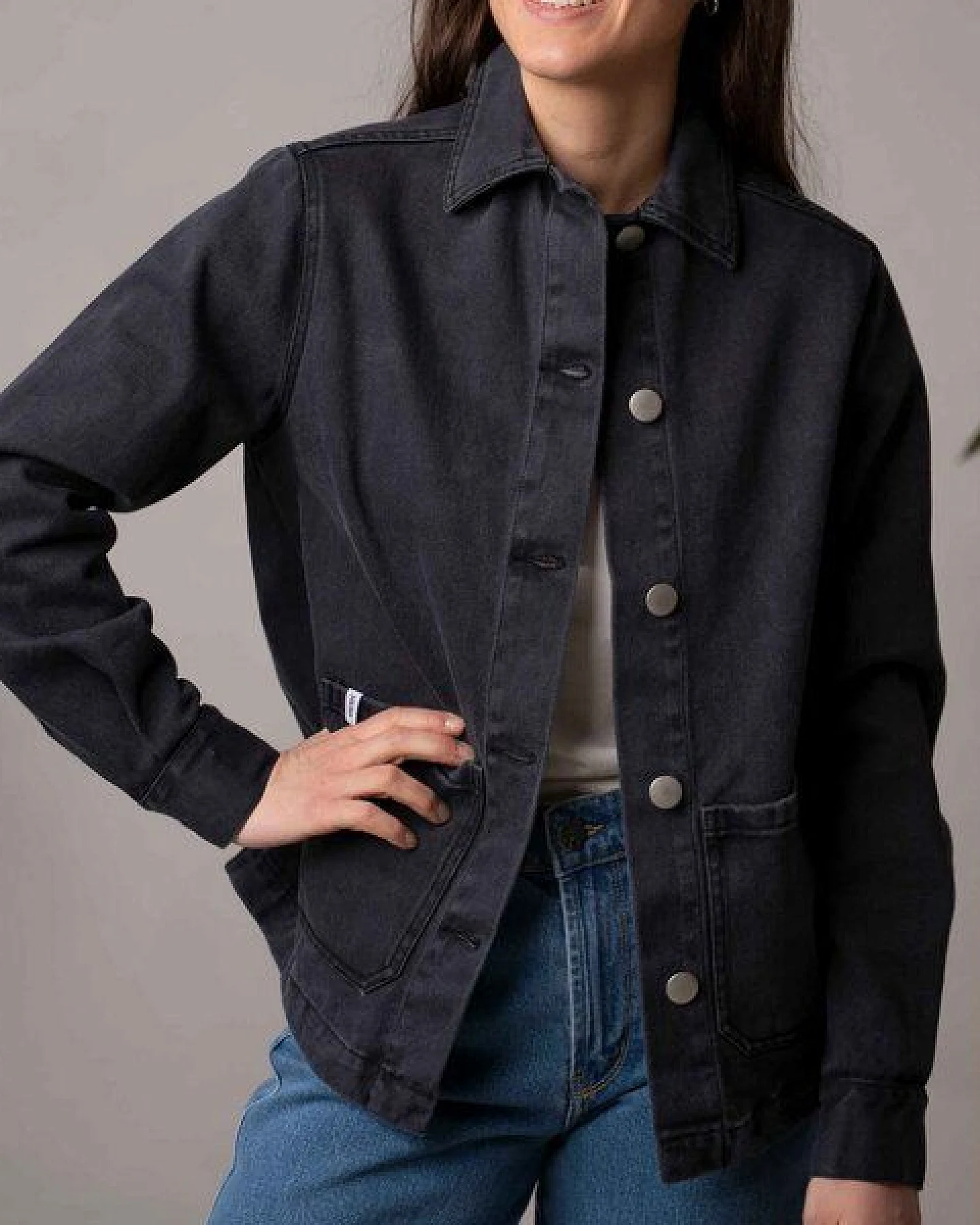 Vresh Clothing Valerie - Jeans Jacke aus Biobaumwolle – Ansicht 3