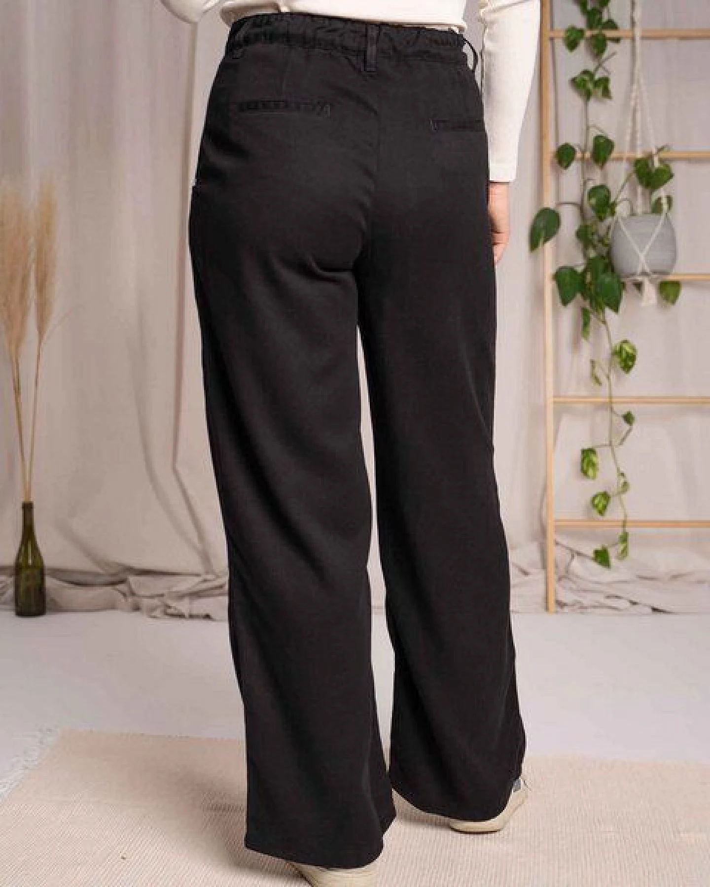Vresh Clothing Vilissa - Wide-Leg Hose aus TENCEL (TM) Lyocell – Ansicht 2