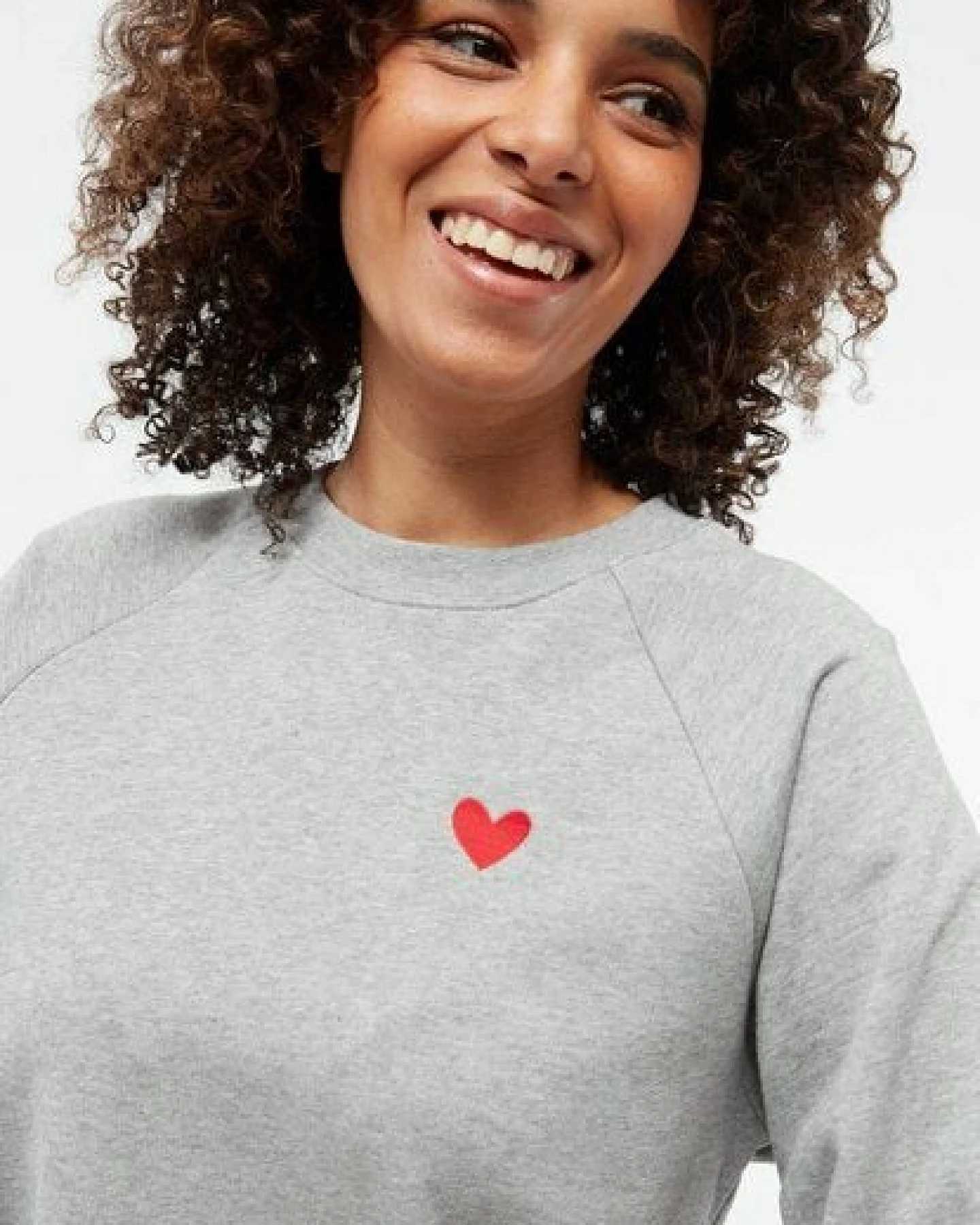 Givn Berlin Sweater GBYARA (Heart) aus Bio-Baumwolle mit Stickerei – Ansicht 3