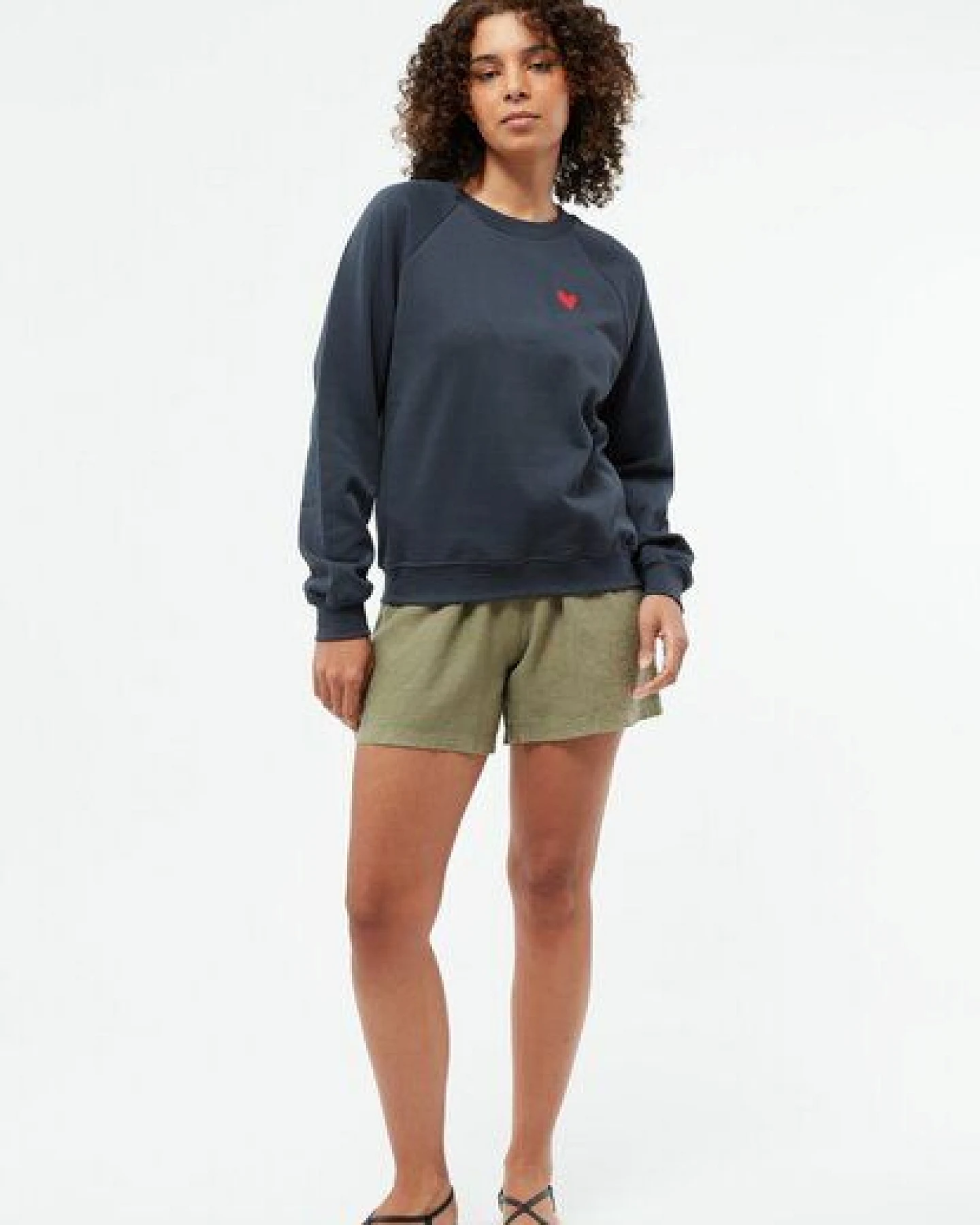 Givn Berlin Sweater GBYARA (Heart) aus Bio-Baumwolle mit Stickerei – Ansicht 2