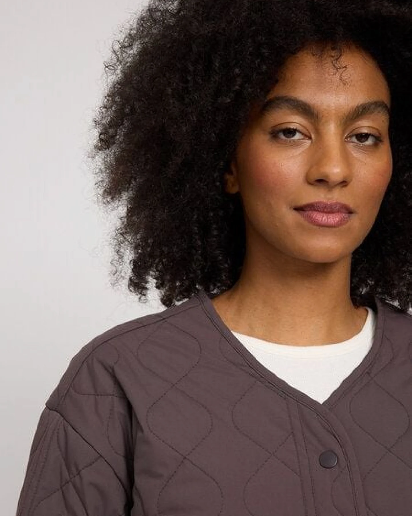 Mazine leichte Steppjacke aus recykeltem Plastik – Ansicht 4