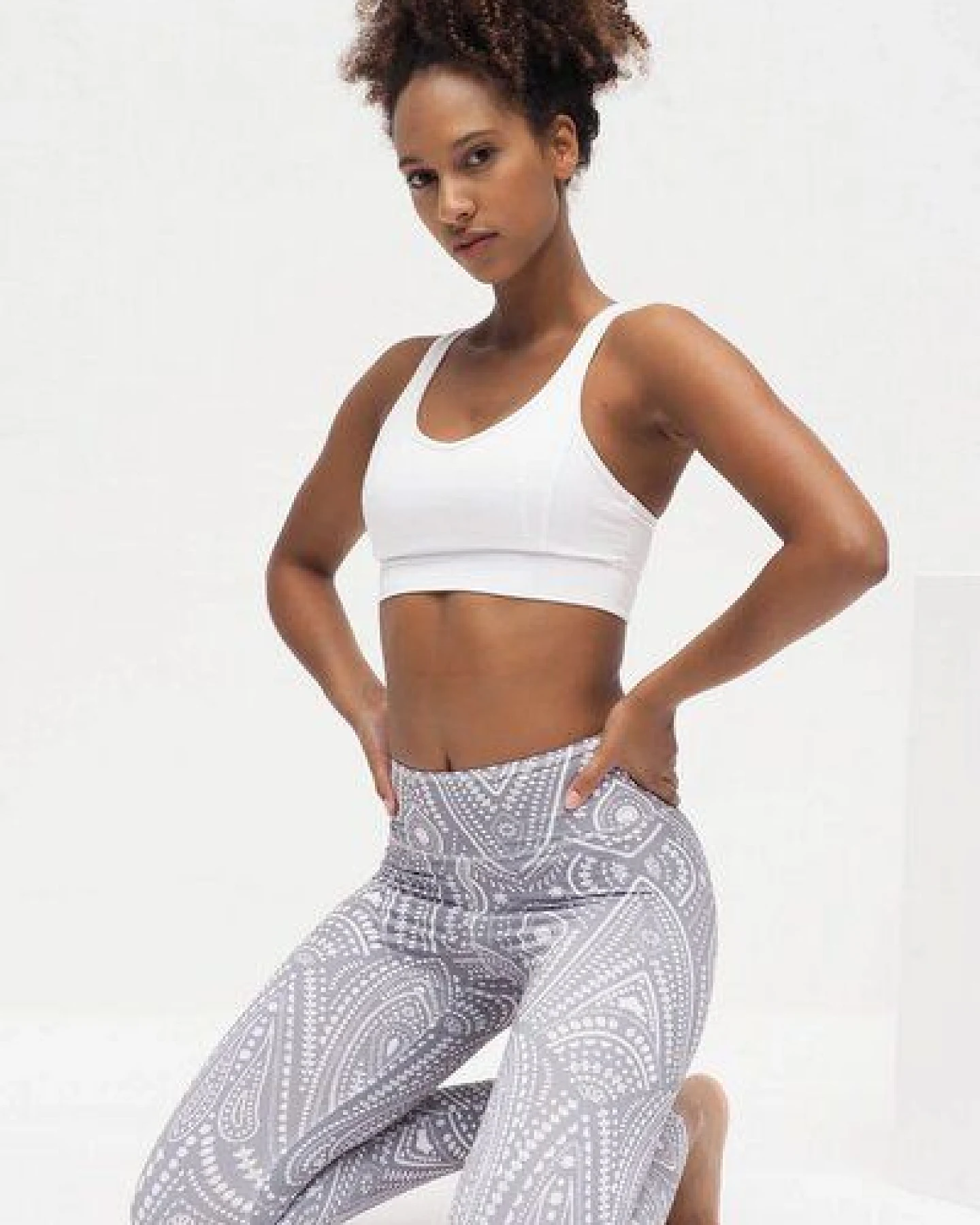 Kismet Yogastyle GANGA LEGGINGS 7/8 MANDALAY GRAU – Ansicht 2