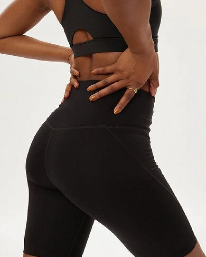 Girlfriend Collective Damen Bike Shorts mit hohem Bund „Compressive" aus recyceltem Plastik