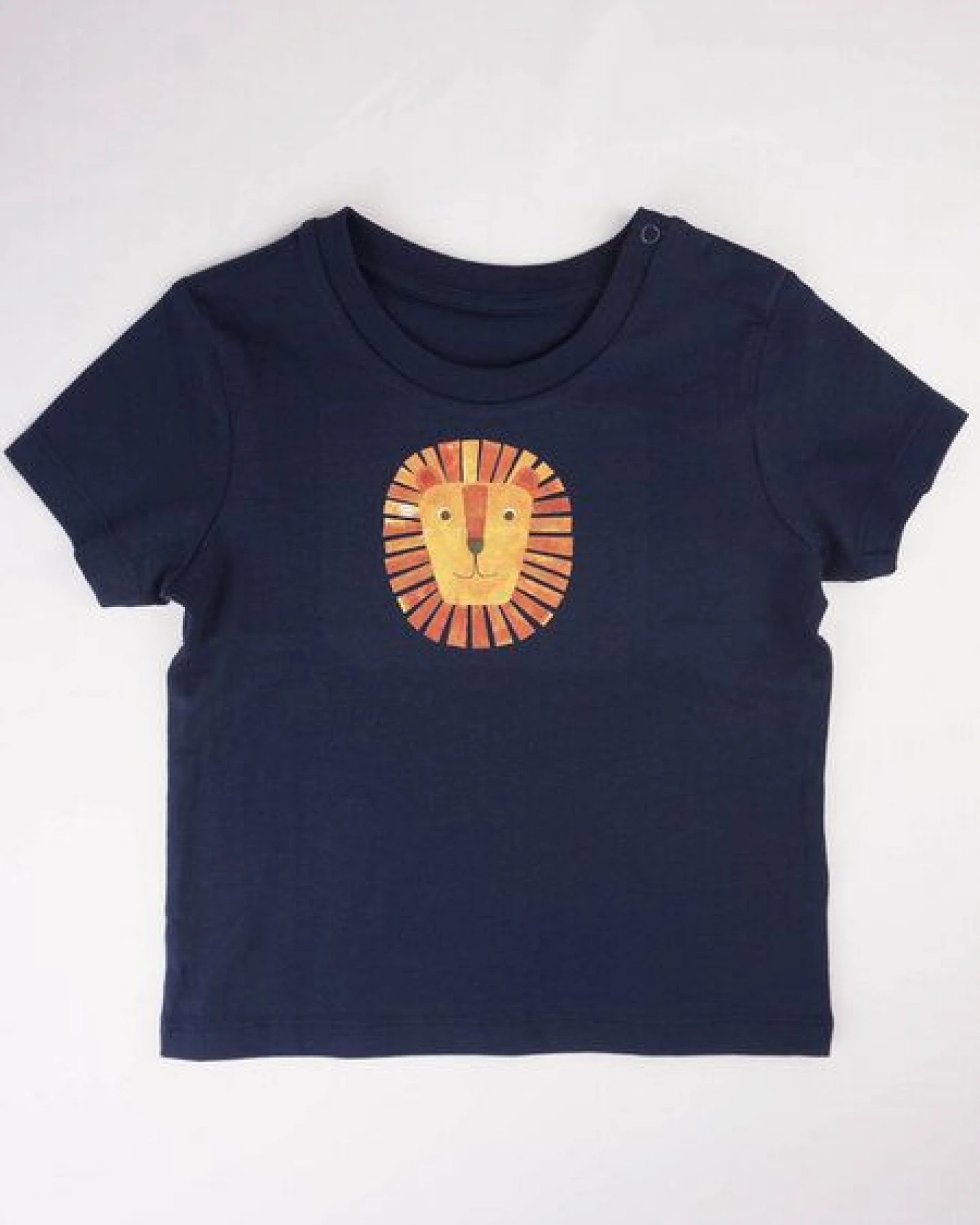 Meladi Kinder Baby-Shirt aus Biobaumwolle - Löwe auf Navy Blau – Ansicht 2