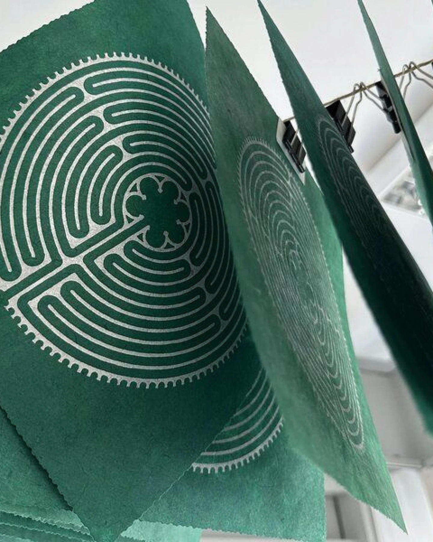 Veskor Cassiopeia LABYRINTH VON CHARTRES der Kathedrale Notre-Dame Linoldruck – Ansicht 3
