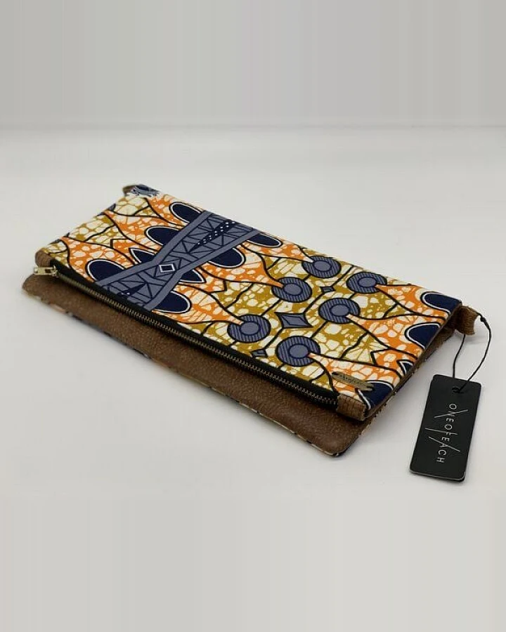 ONE OF EACH Clutch "Ghana" Handtasche aus Leder und Baumwollstoff mit afrikanischem Print