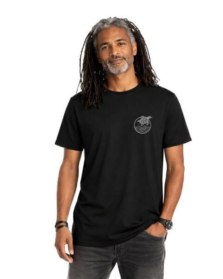 vis wear Schildkröte zwischen Ozean und Wellen – Unisex Recyceltes Tee