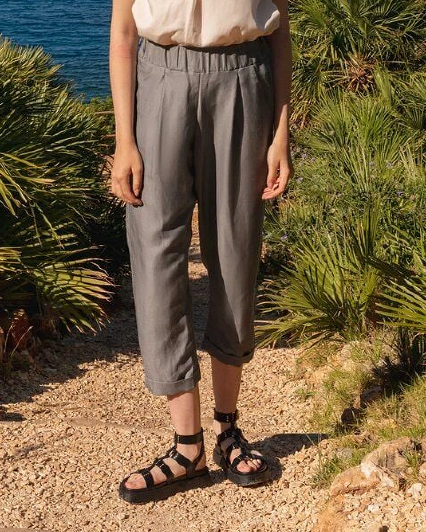 WiDDA berlin Bundfaltenhose JUPP grau aus TENCEL® und Leinen – Ansicht 4